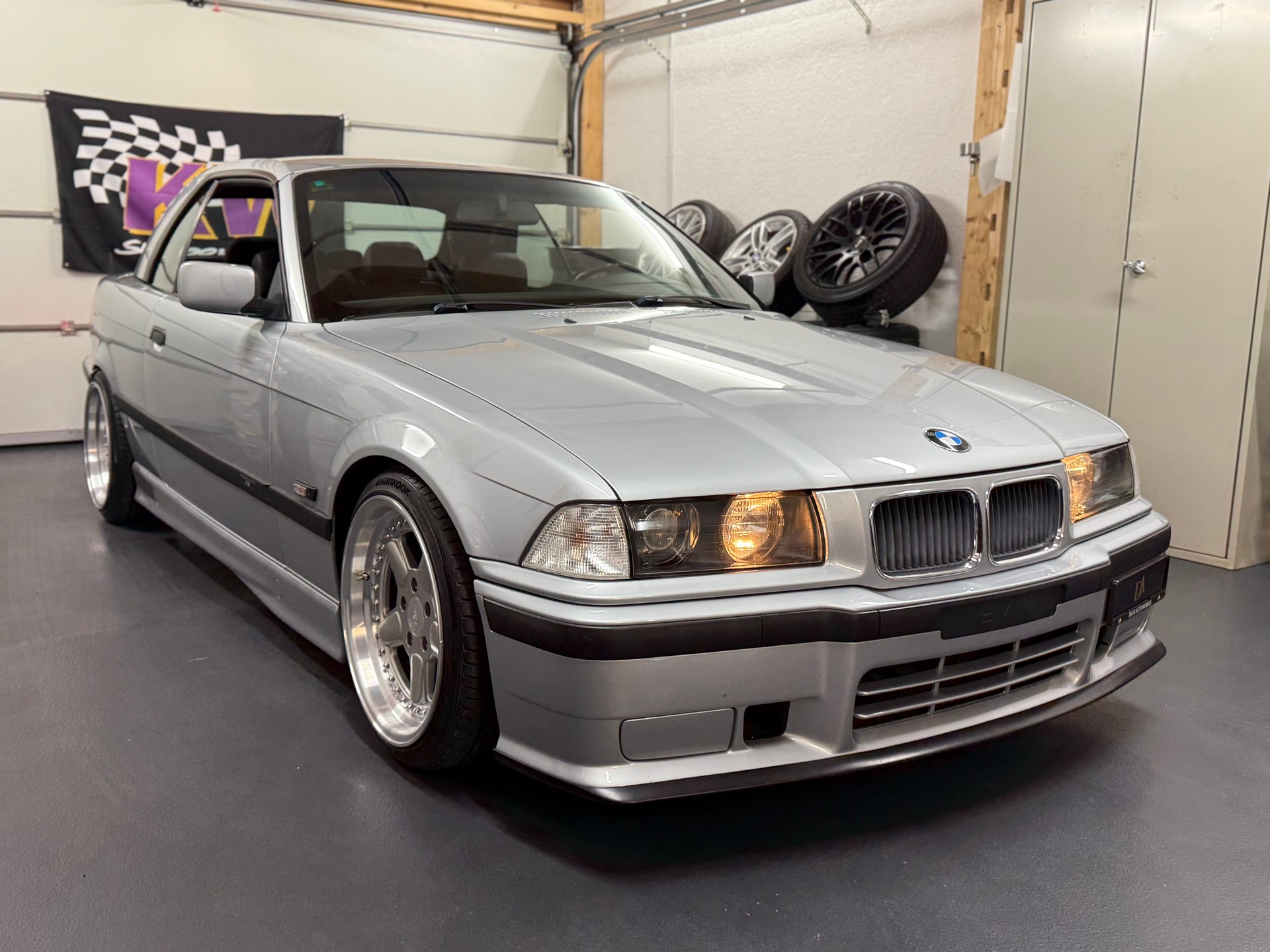 BMW 325i A Cabrio-image-1