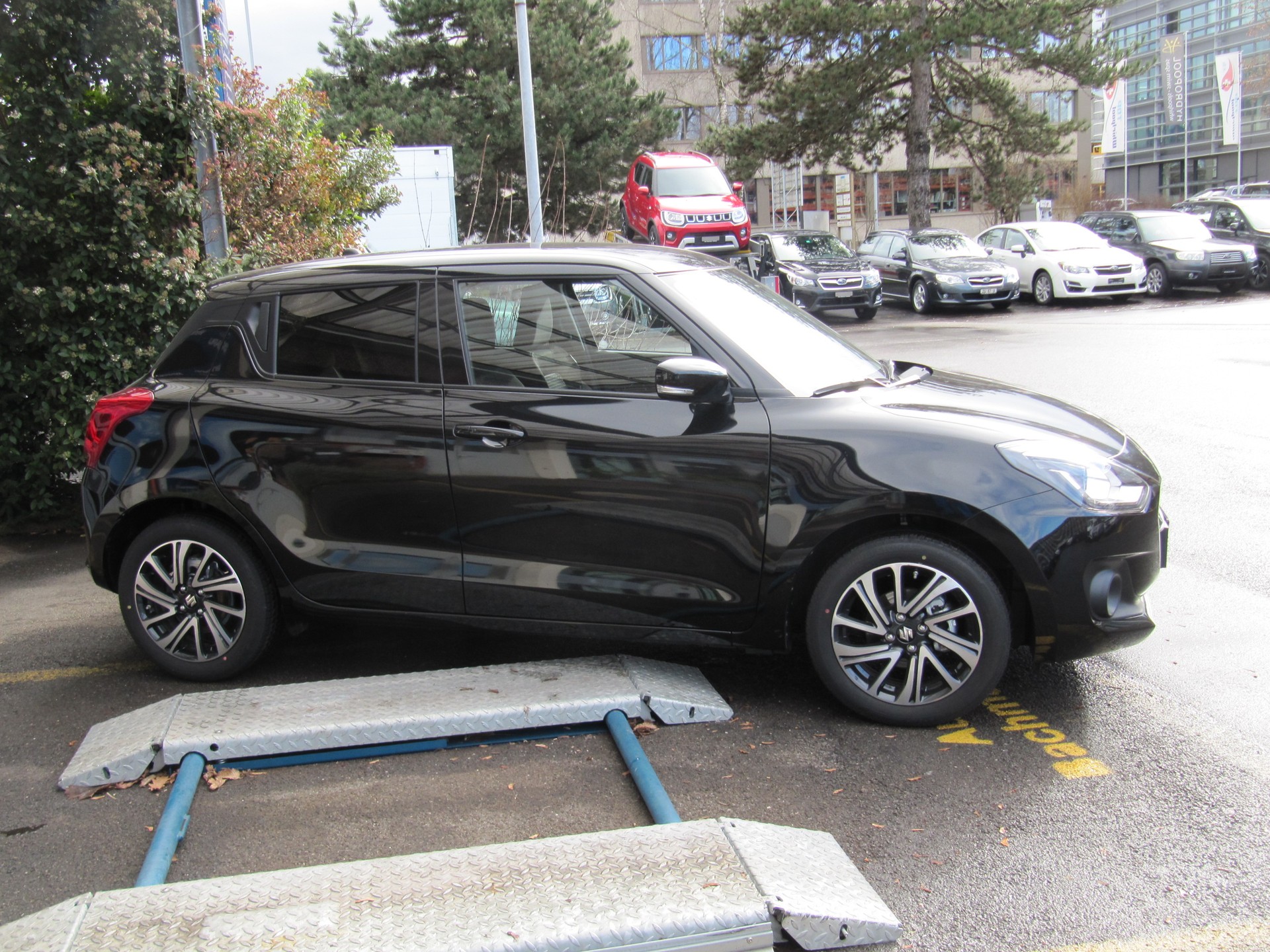 SUZUKI Swift 1.2 Compact Top Hybrid-image-13
