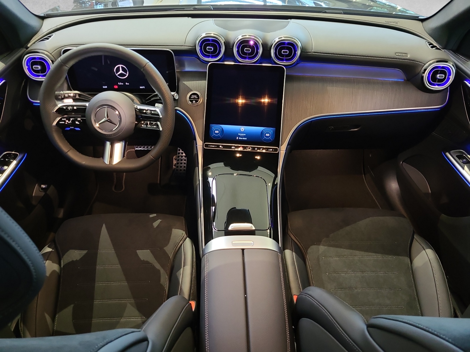MERCEDES-BENZ GLC 220 d 4Matic 9G-Tronic-image-11
