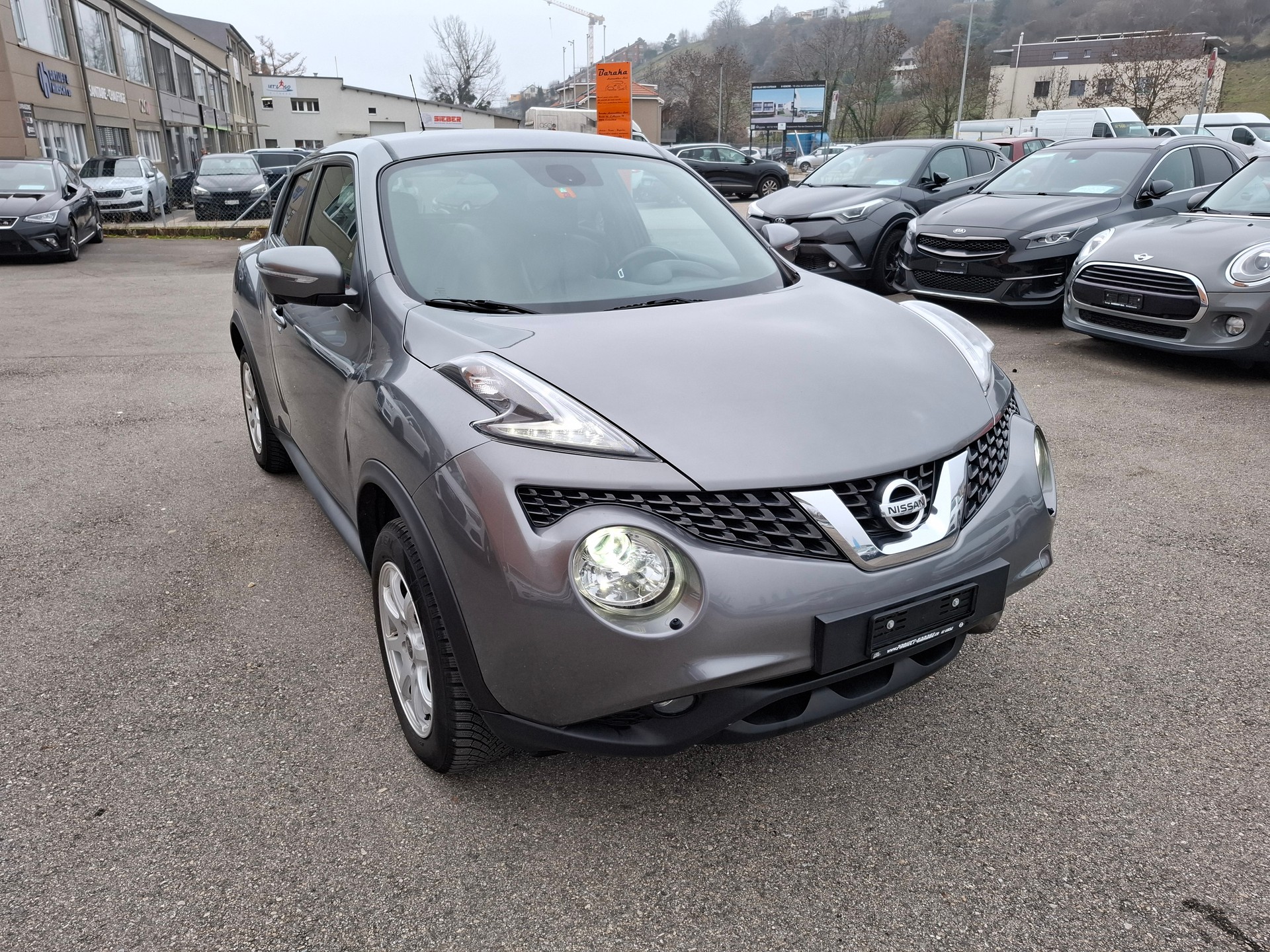 NISSAN Juke 1.2 DIG-T N-Connecta-image-2