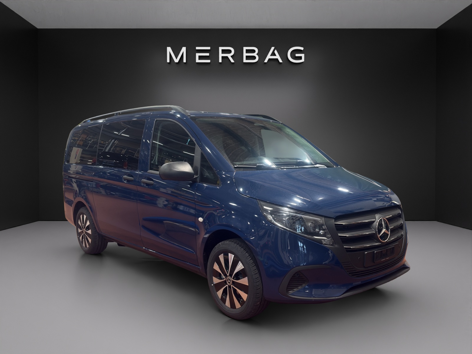 MERCEDES-BENZ Vito 116 CDI Lang Tourer 9G-Tronic 4M Select-image-0