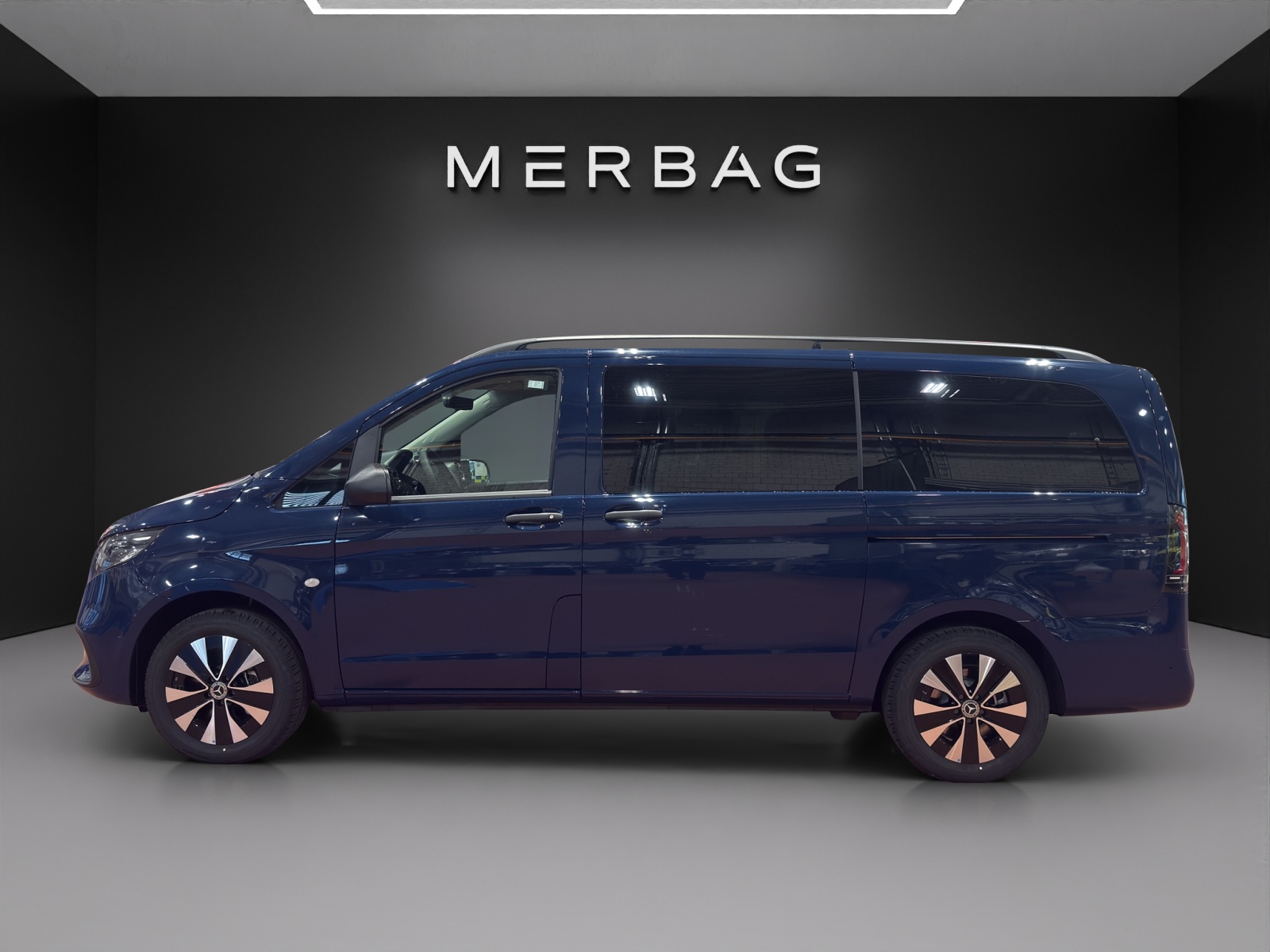 MERCEDES-BENZ Vito 116 CDI Lang Tourer 9G-Tronic 4M Select-image-4
