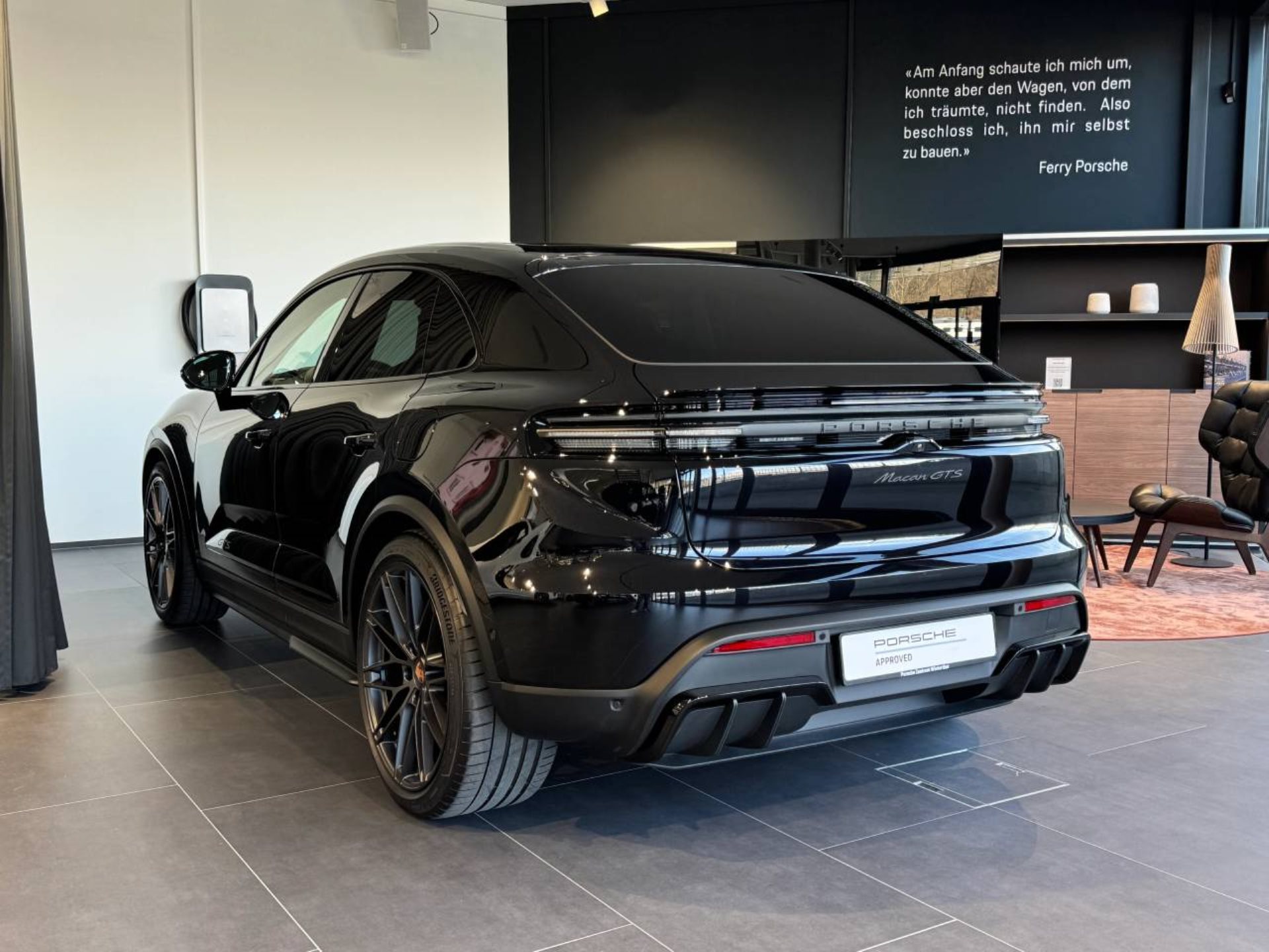 PORSCHE Macan GTS-image-2