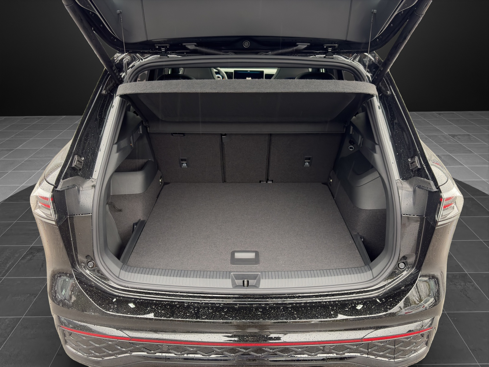 VW Tiguan 2.0 TDI SCR R-Line 4Motion DSG-image-12