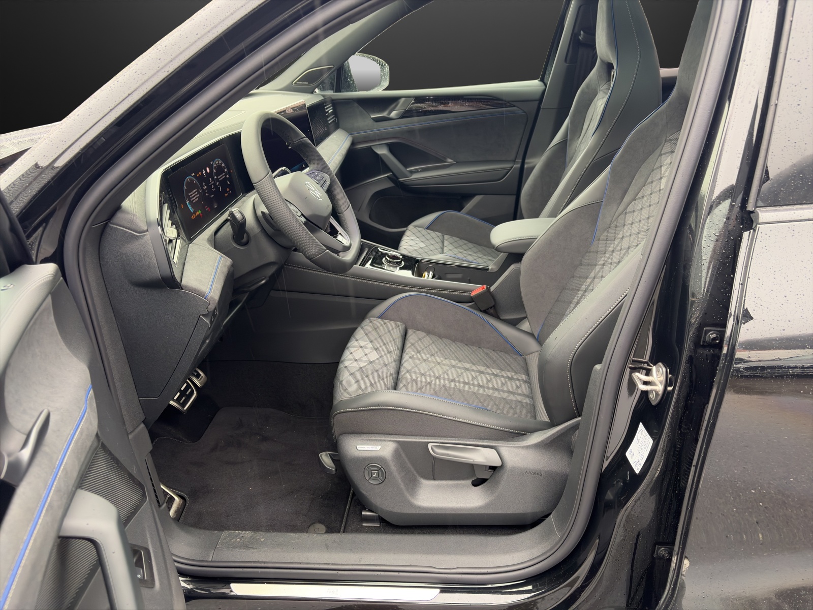 VW Tiguan 2.0 TDI SCR R-Line 4Motion DSG-image-7