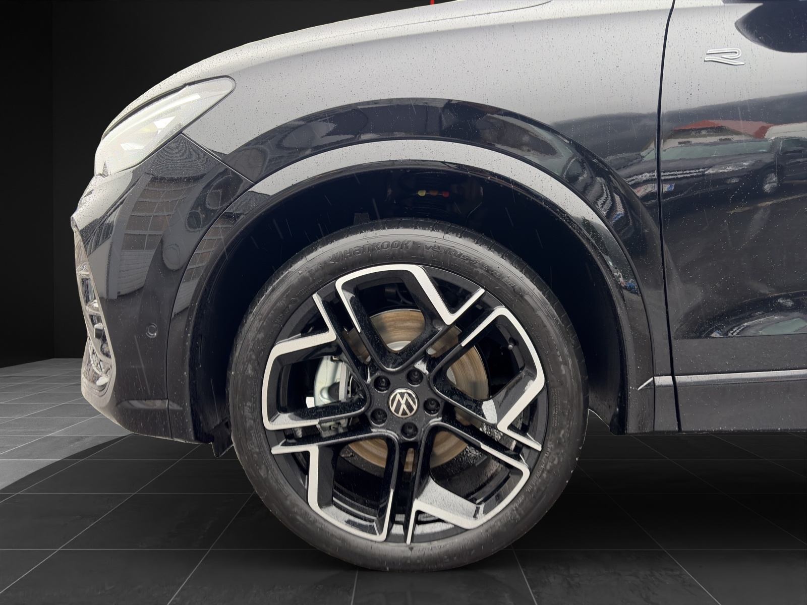 VW Tiguan 2.0 TDI SCR R-Line 4Motion DSG-image-13