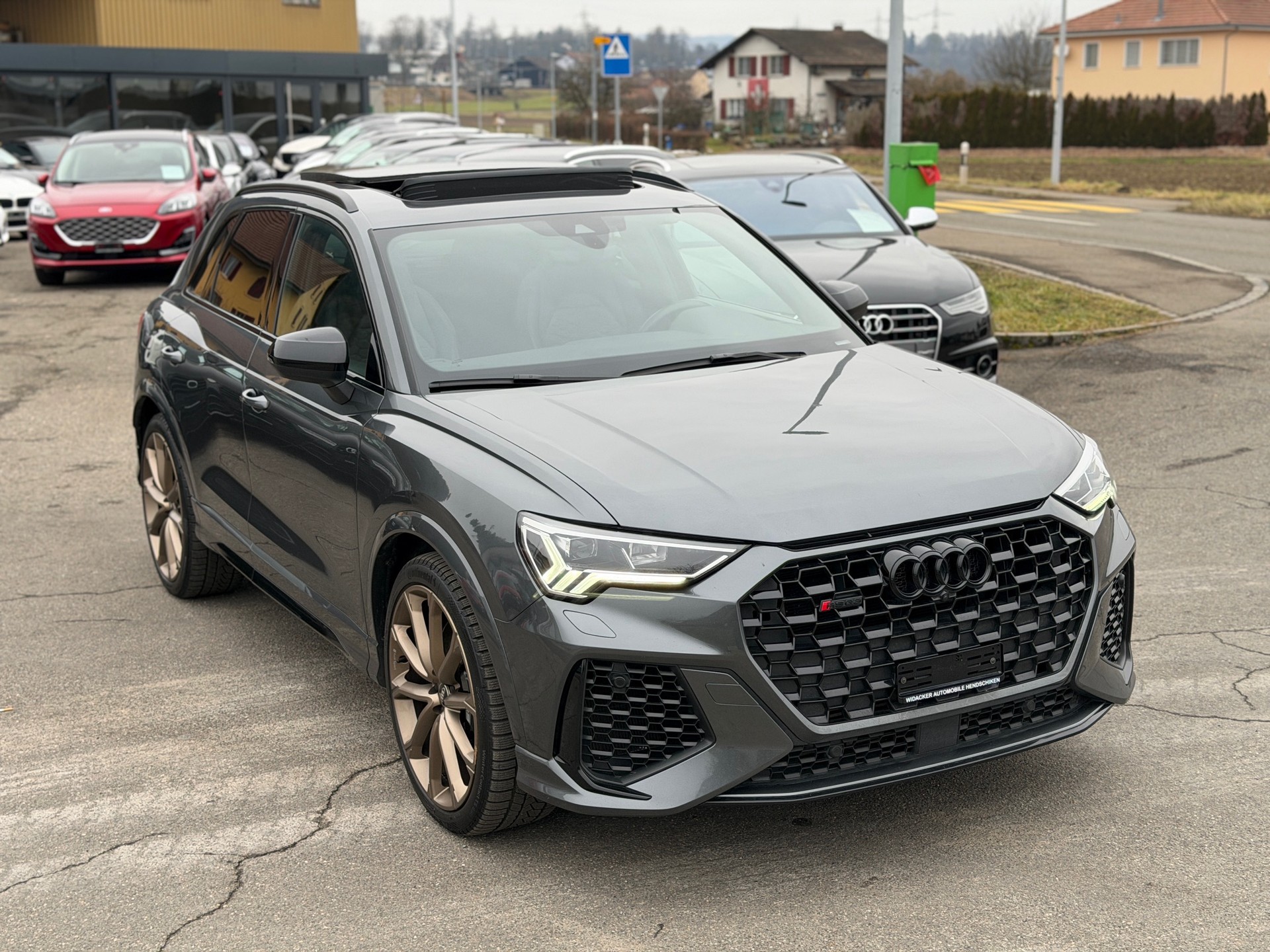 AUDI RS Q3 2.5 TFSI quattro S tronic-image-13