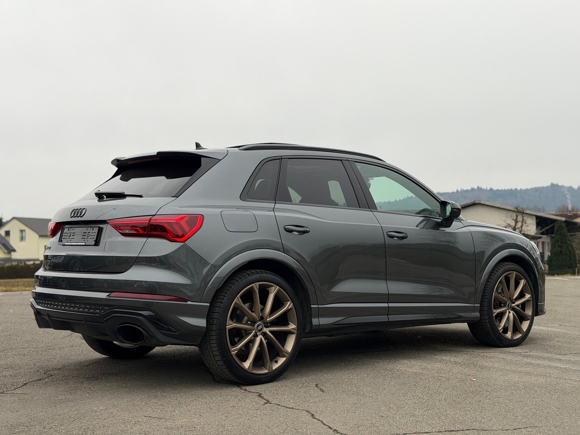 AUDI RS Q3 2.5 TFSI quattro S tronic-image-3