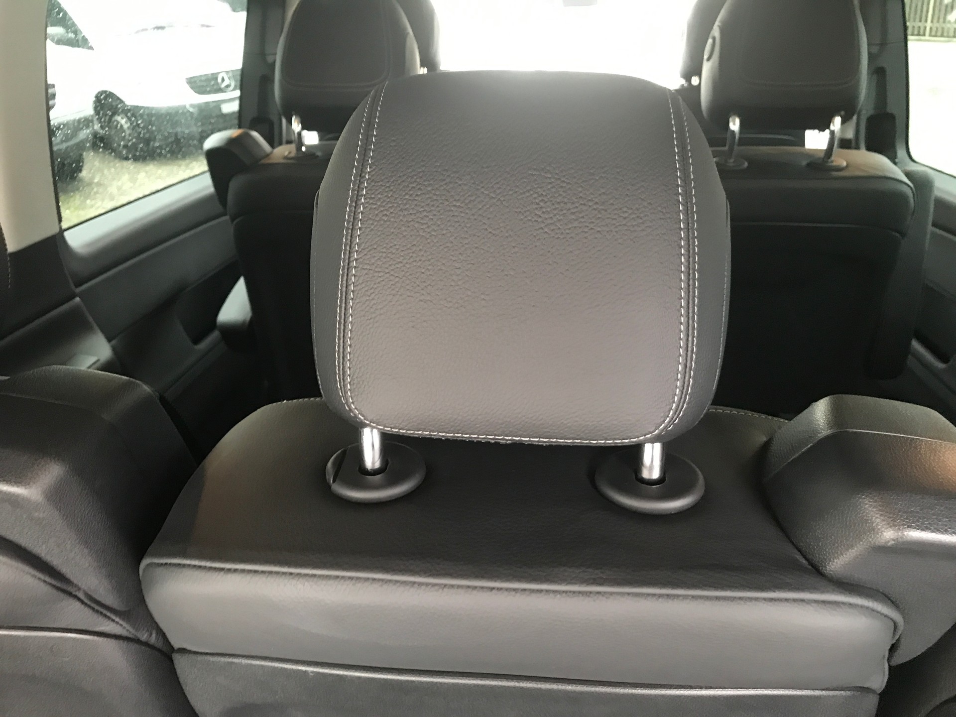 MERCEDES-BENZ V 220 d lang 4Matic 9G-Tronic-image-7