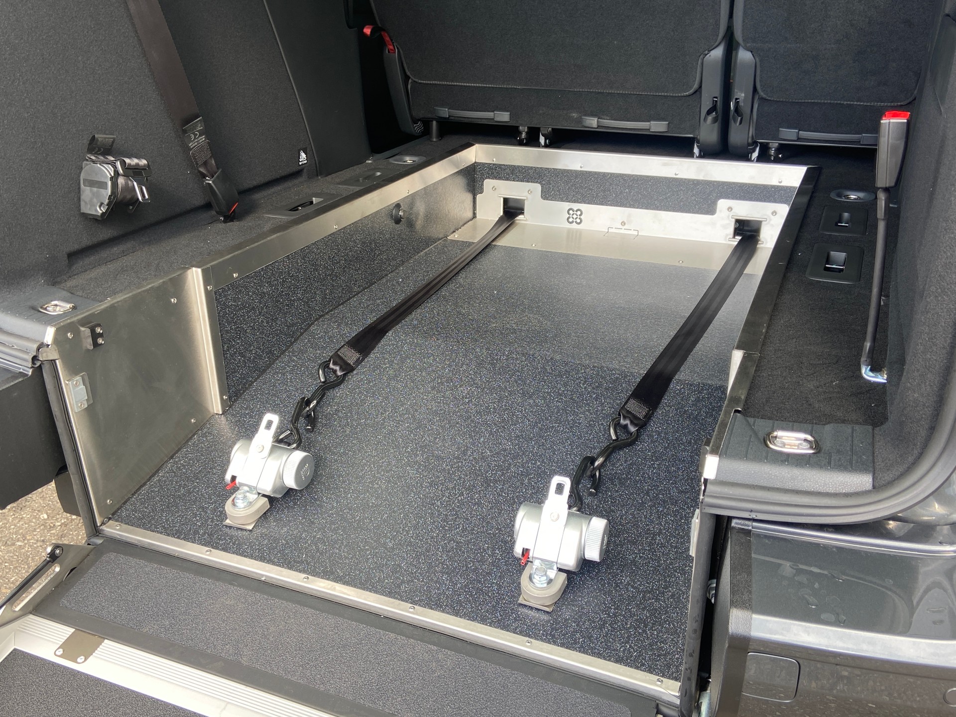 VW Caddy Maxi Kombi 2.0 TDi DSG Rollstuhltransport 5+1 Plätze-image-15