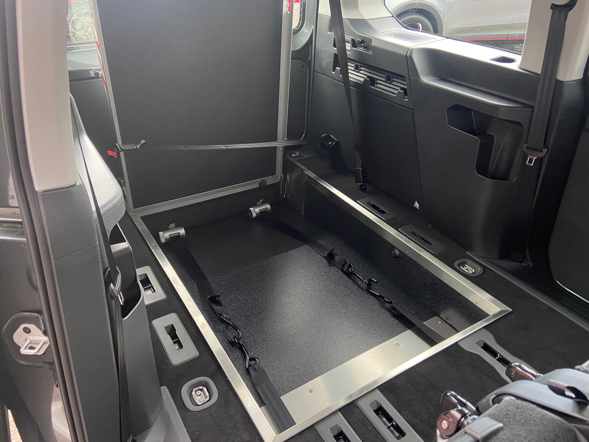 VW Caddy Maxi Kombi 2.0 TDi DSG Rollstuhltransport 5+1 Plätze-image-19