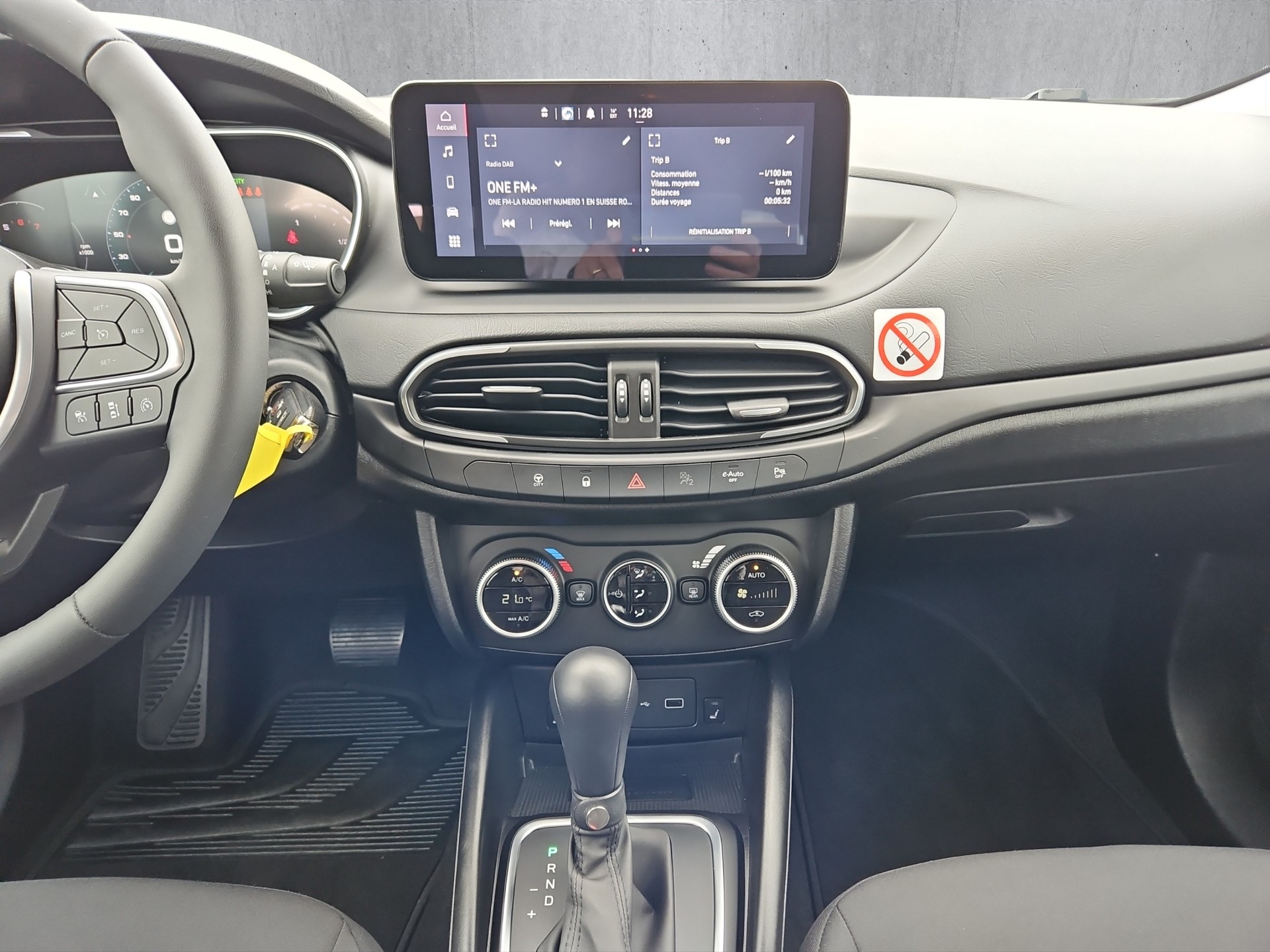 FIAT TIPO 1.5 130cv hyb. Cros-image-9