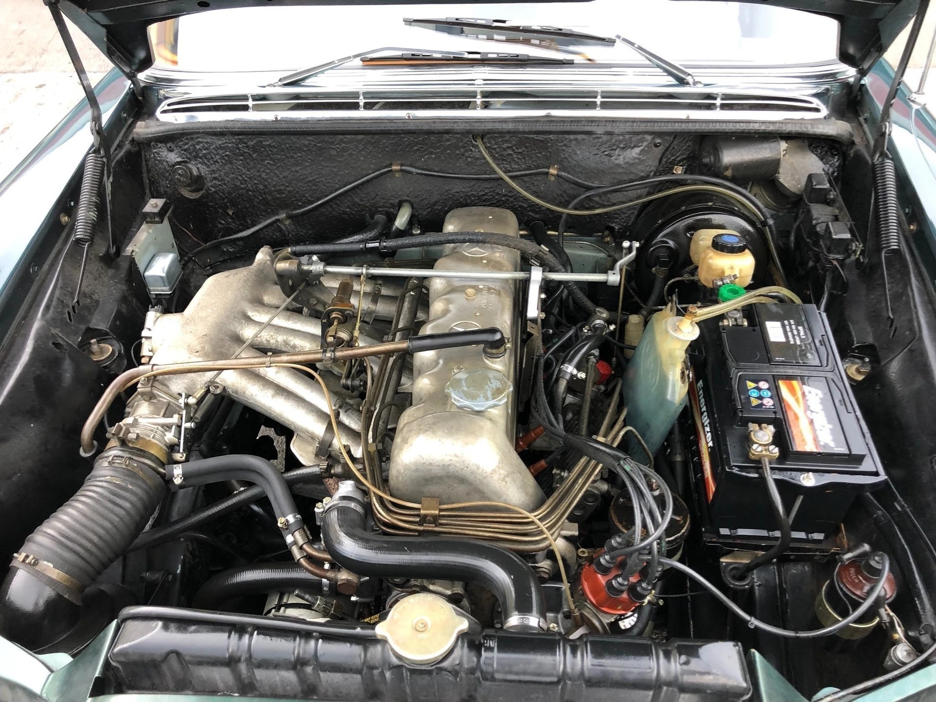 MERCEDES-BENZ 250 SE-image-15