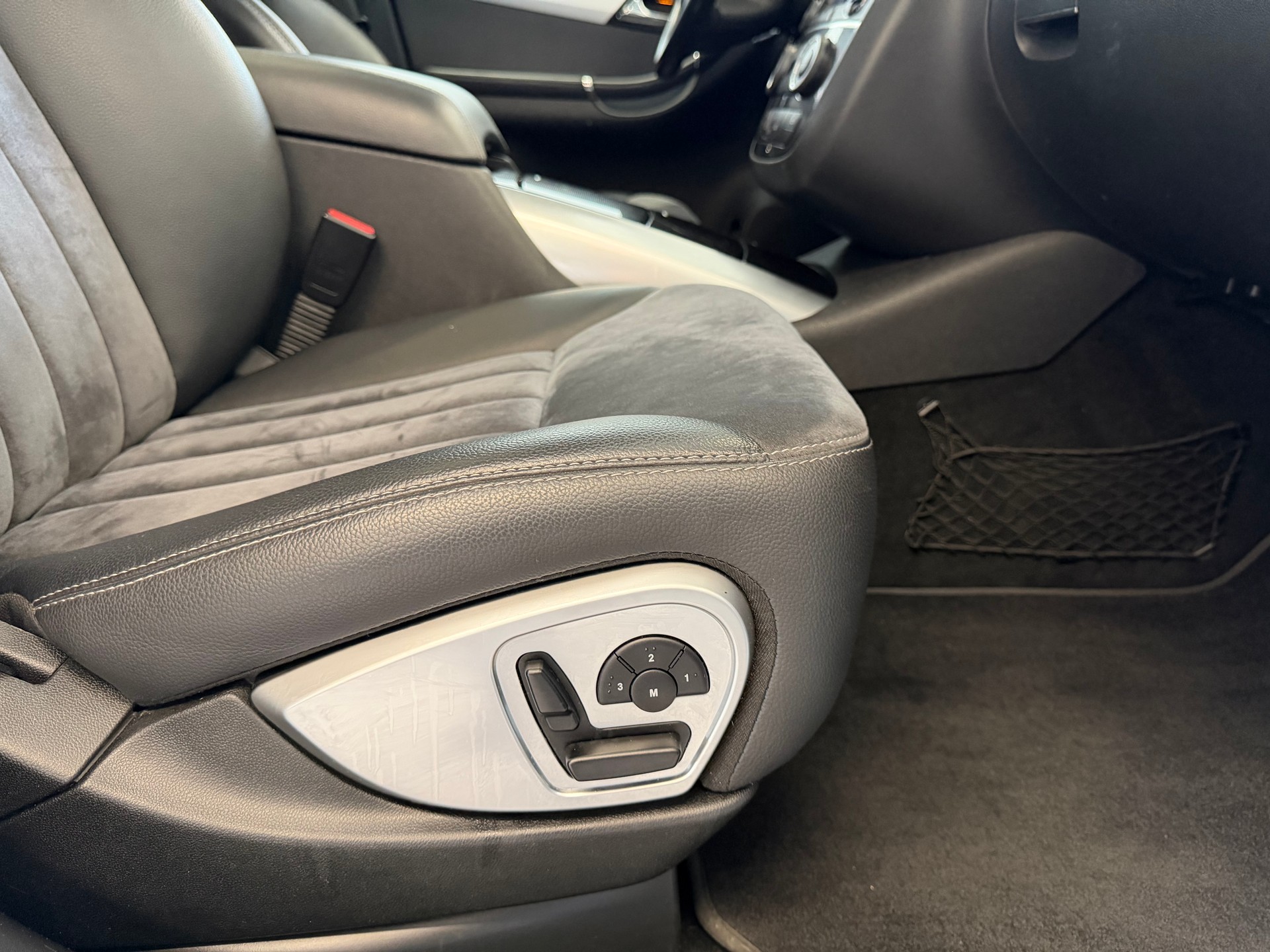 MERCEDES-BENZ R 500 4Matic 7G-Tronic-image-24