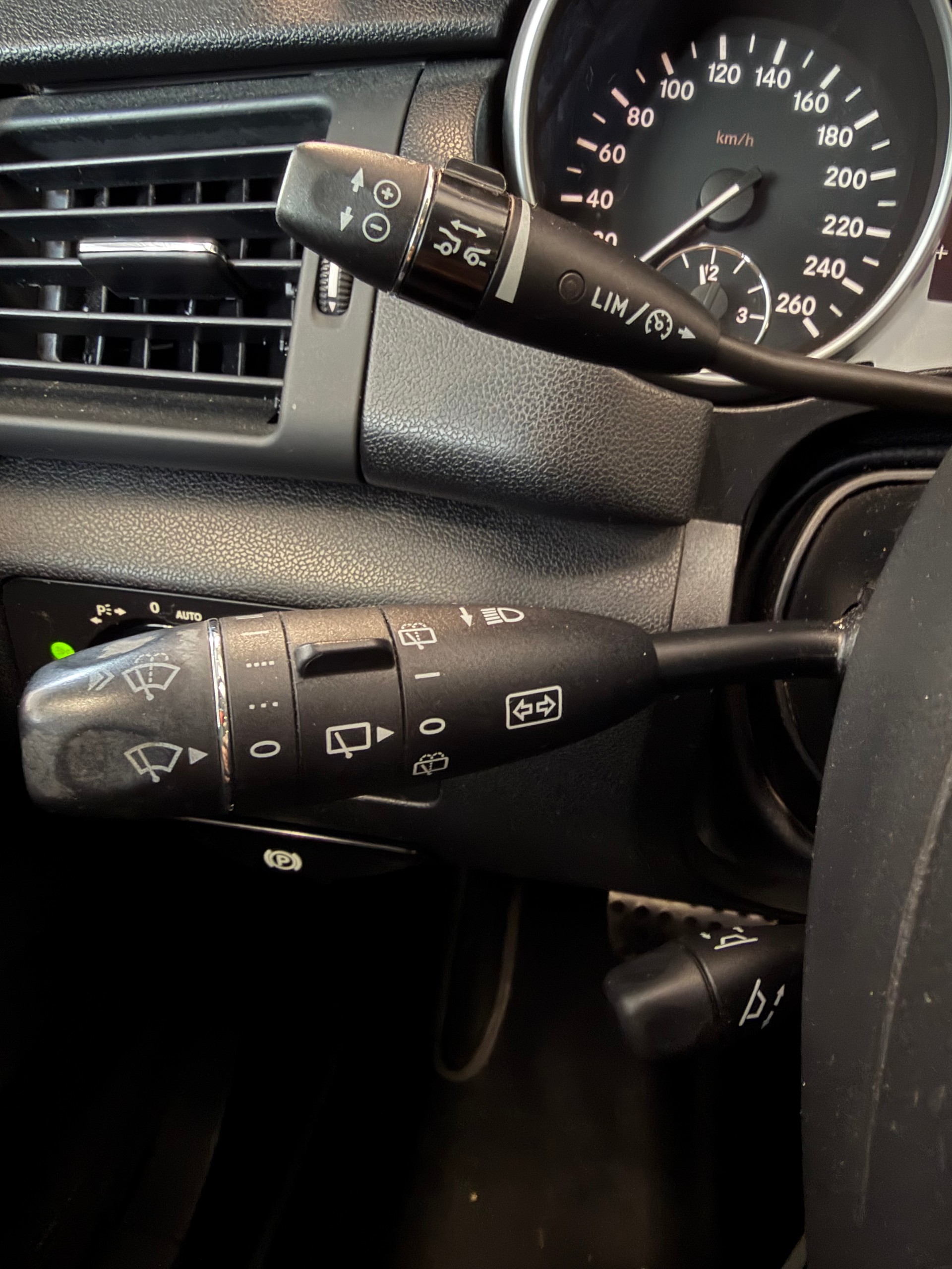 MERCEDES-BENZ R 500 4Matic 7G-Tronic-image-18