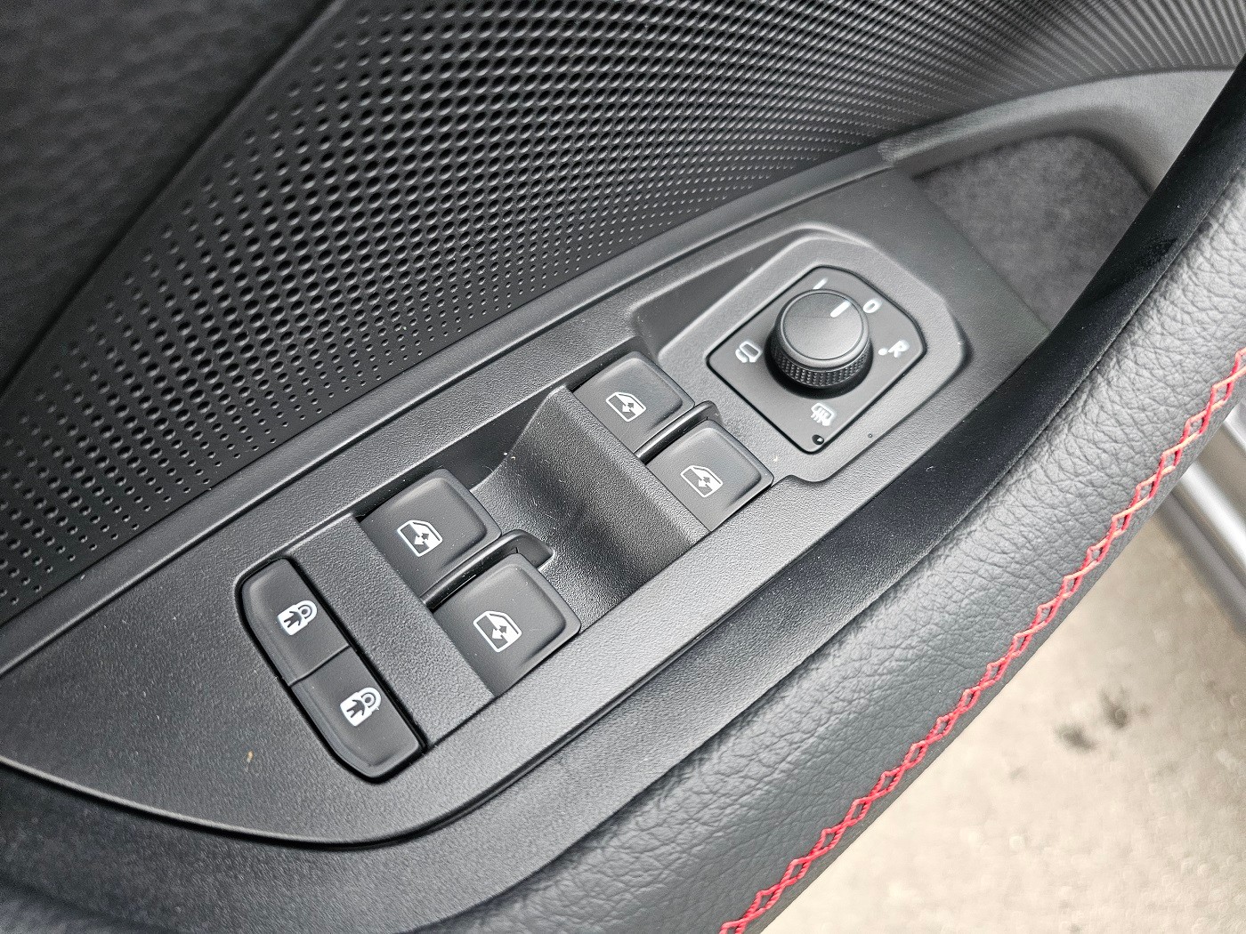 SKODA Kodiaq 2.0 TSI RS 4x4-image-21