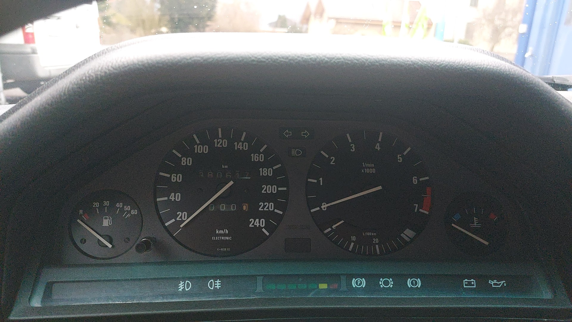 BMW 325iX Touring-image-4
