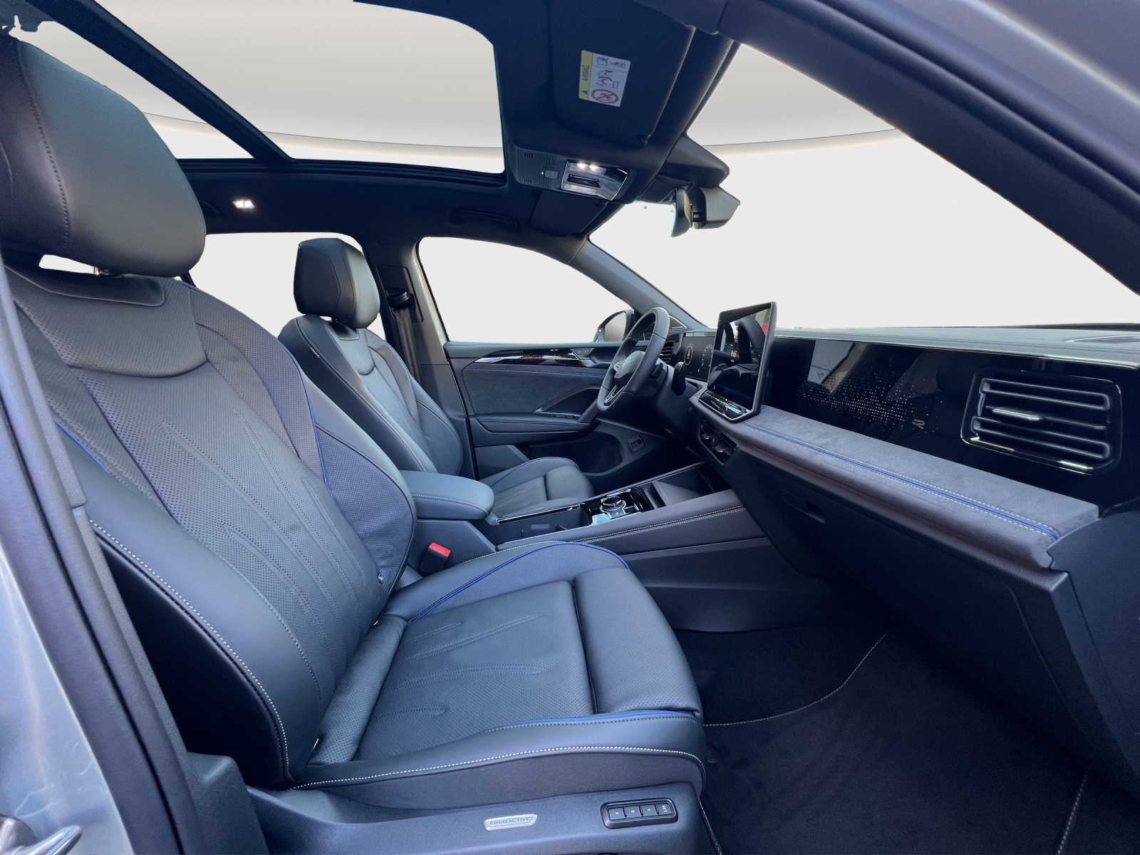 VW Tiguan 2.0 TSI DSG R-Line 4Motion-image-9