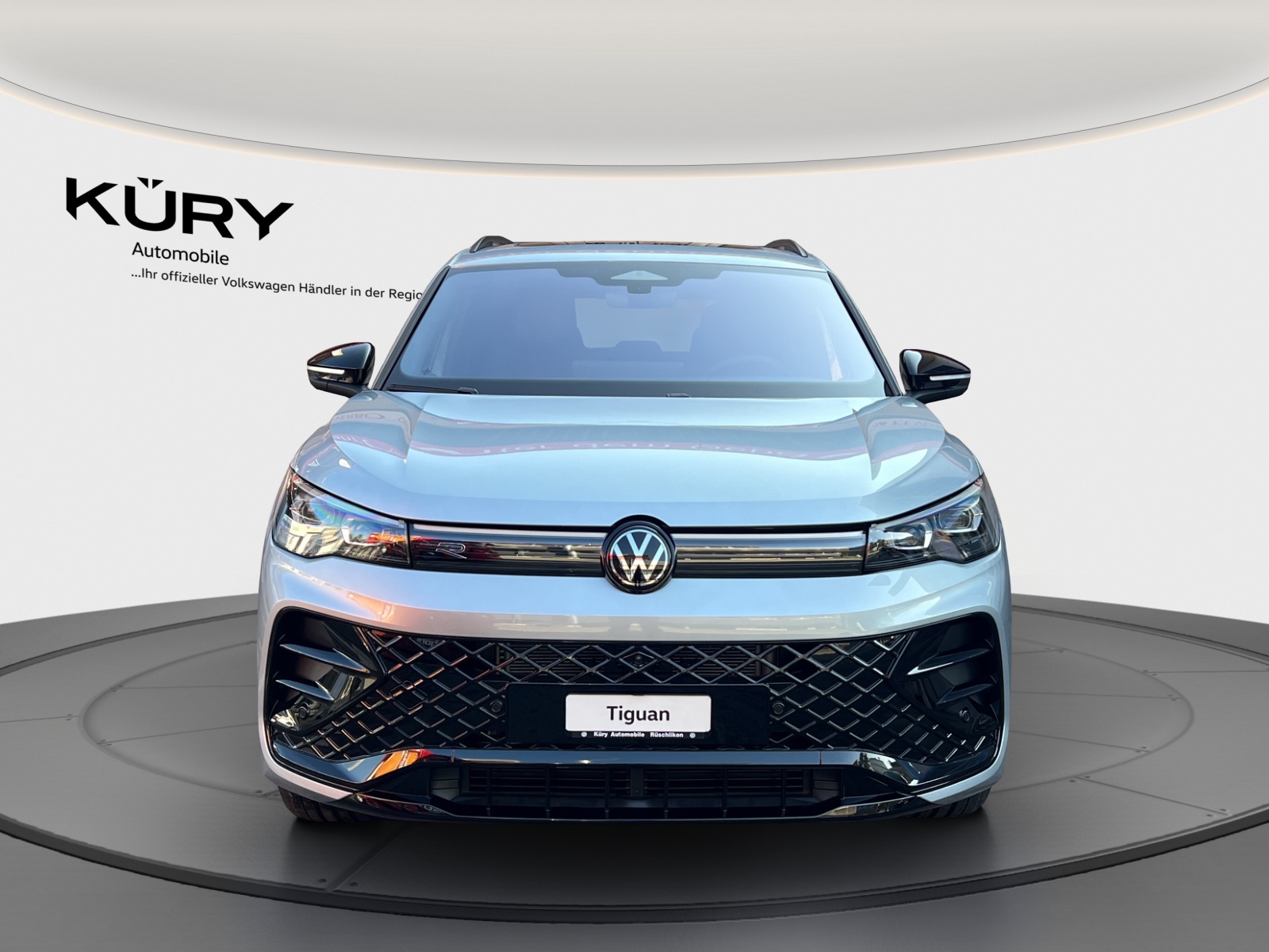 VW Tiguan 2.0 TSI DSG R-Line 4Motion-image-1