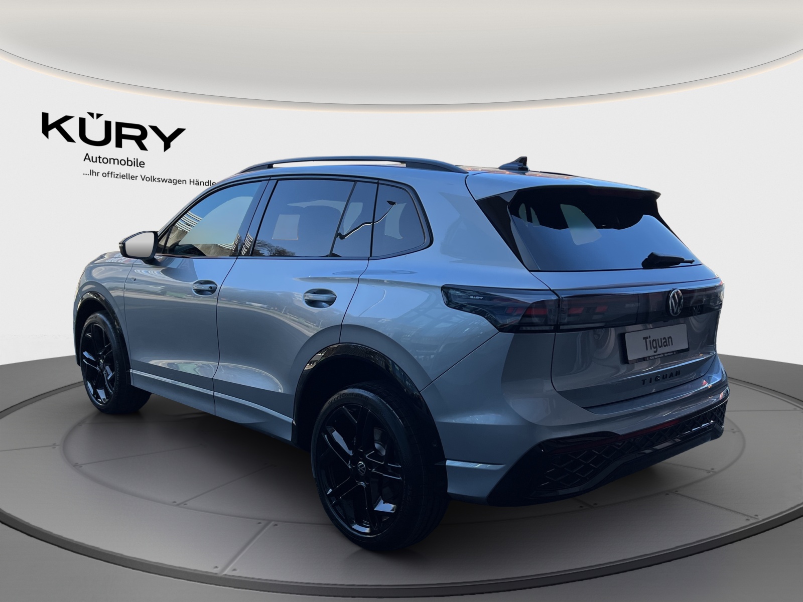 VW Tiguan 2.0 TSI DSG R-Line 4Motion-image-6