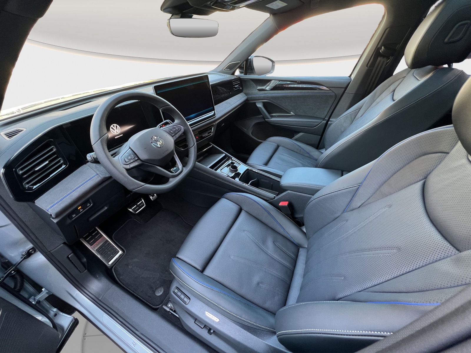 VW Tiguan 2.0 TSI DSG R-Line 4Motion-image-8