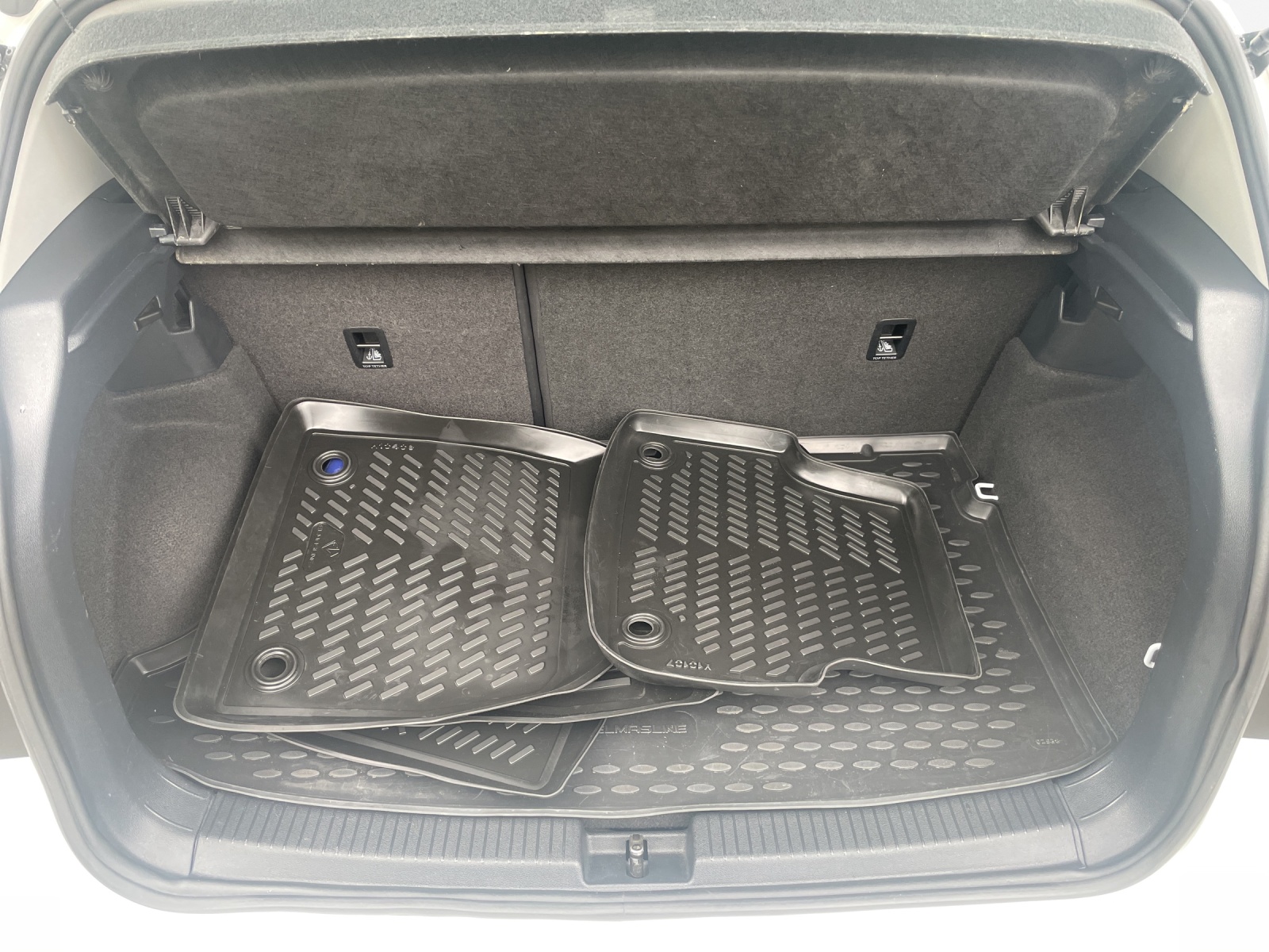 VW T-Cross 1.0 TSI Life DSG-image-12