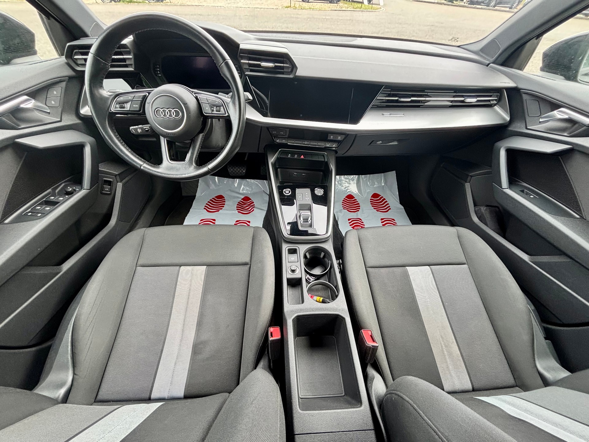 AUDI A3 Sportback 35 TFSI S-tronic-image-5