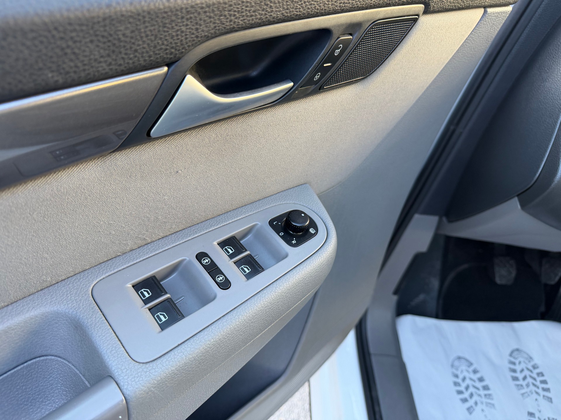 SEAT Alhambra 1.4 TSI Budget-image-8