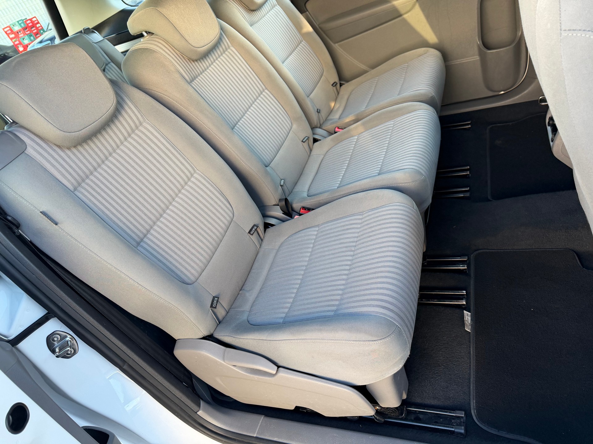 SEAT Alhambra 1.4 TSI Budget-image-17
