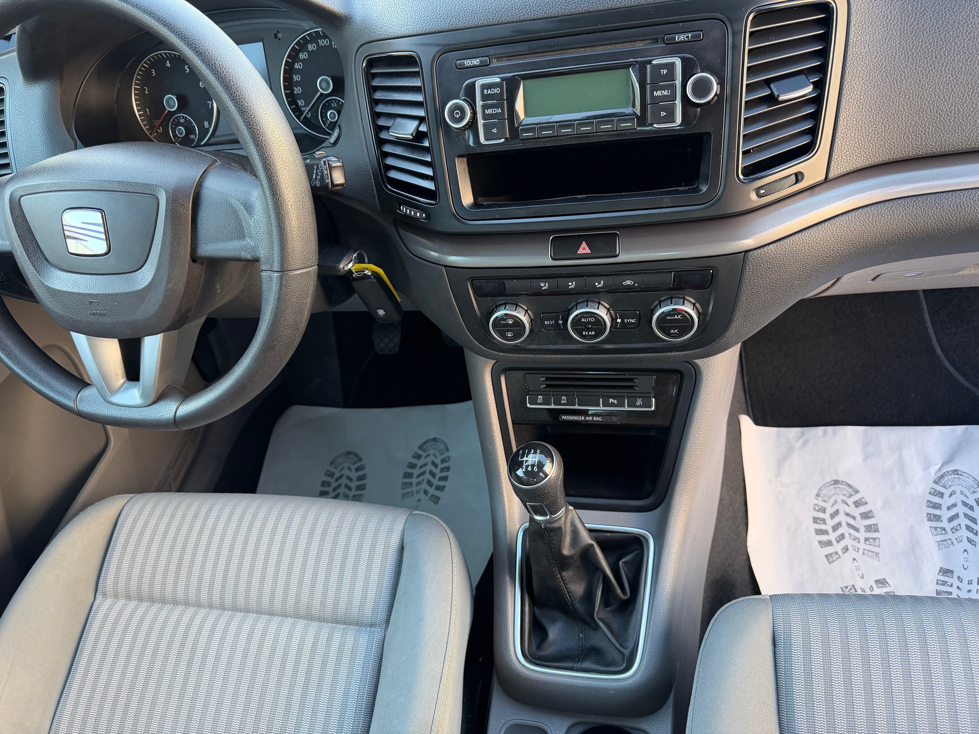 SEAT Alhambra 1.4 TSI Budget-image-19
