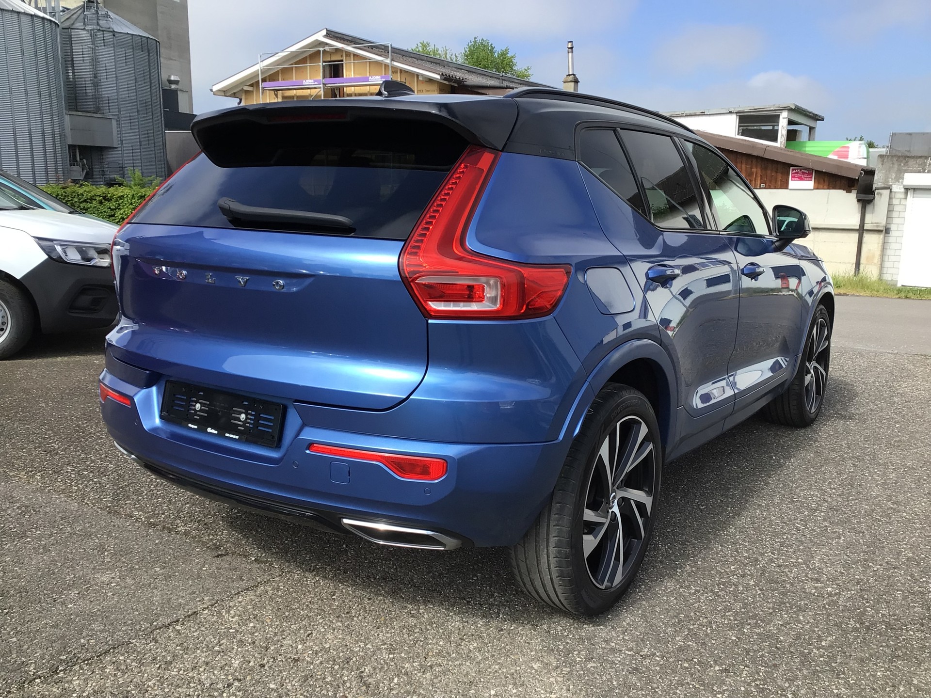 VOLVO XC40 D4 AWD R-Design Geartronic-image-13