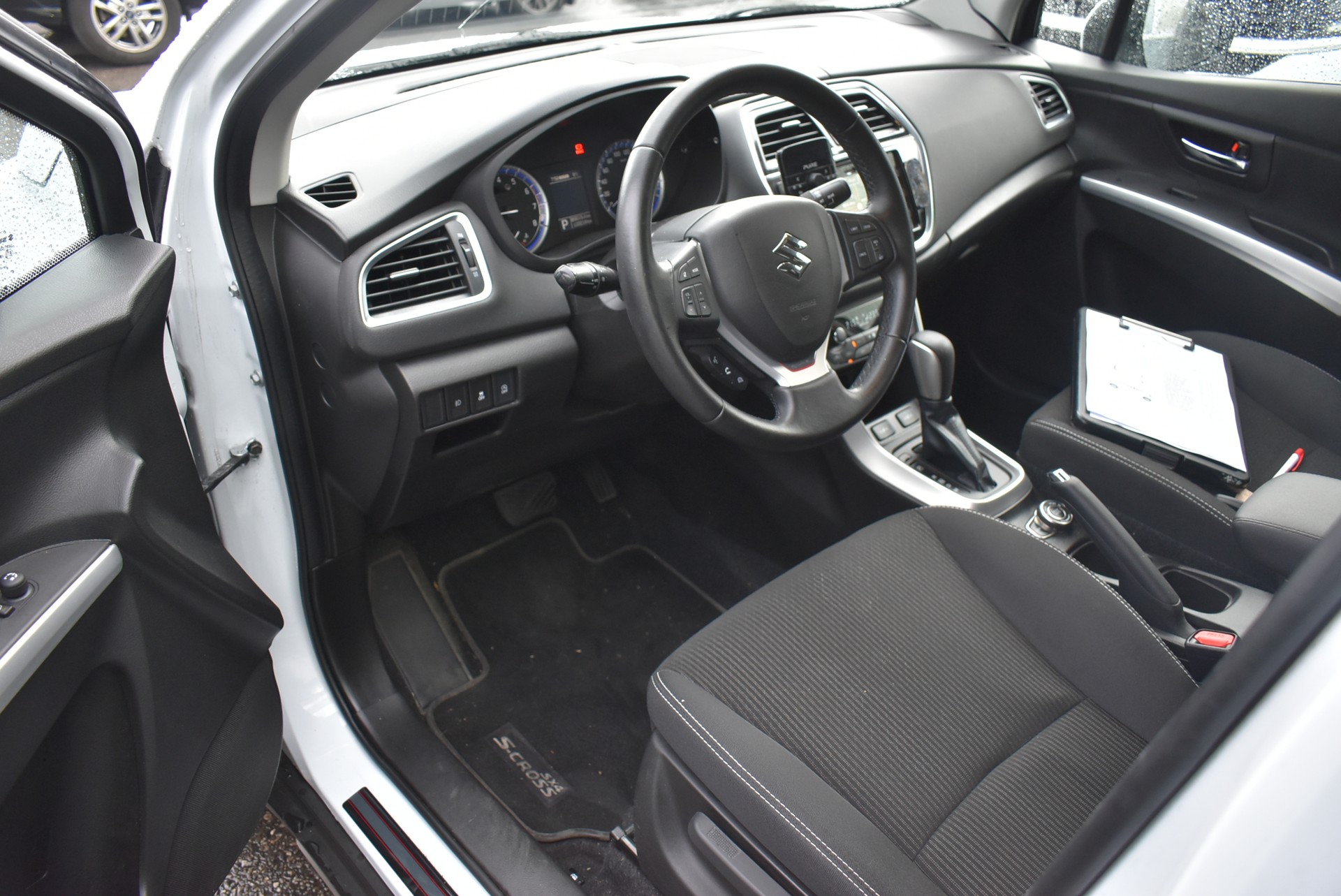 SUZUKI SX4 S-Cross 1.4 16V Compact+ 4WD Automatic-image-1