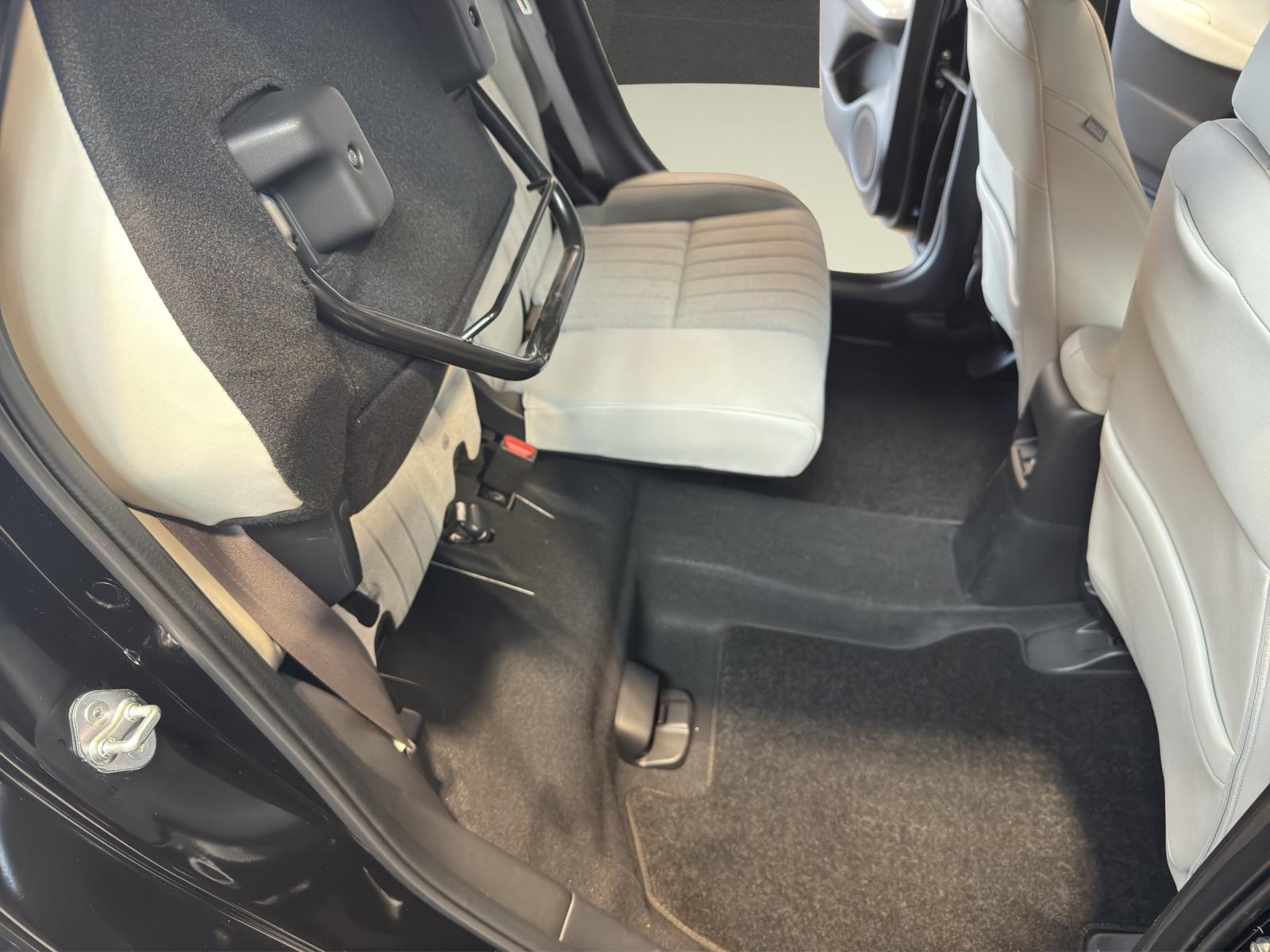 HONDA Jazz 1.5 i-MMD Executive-image-19