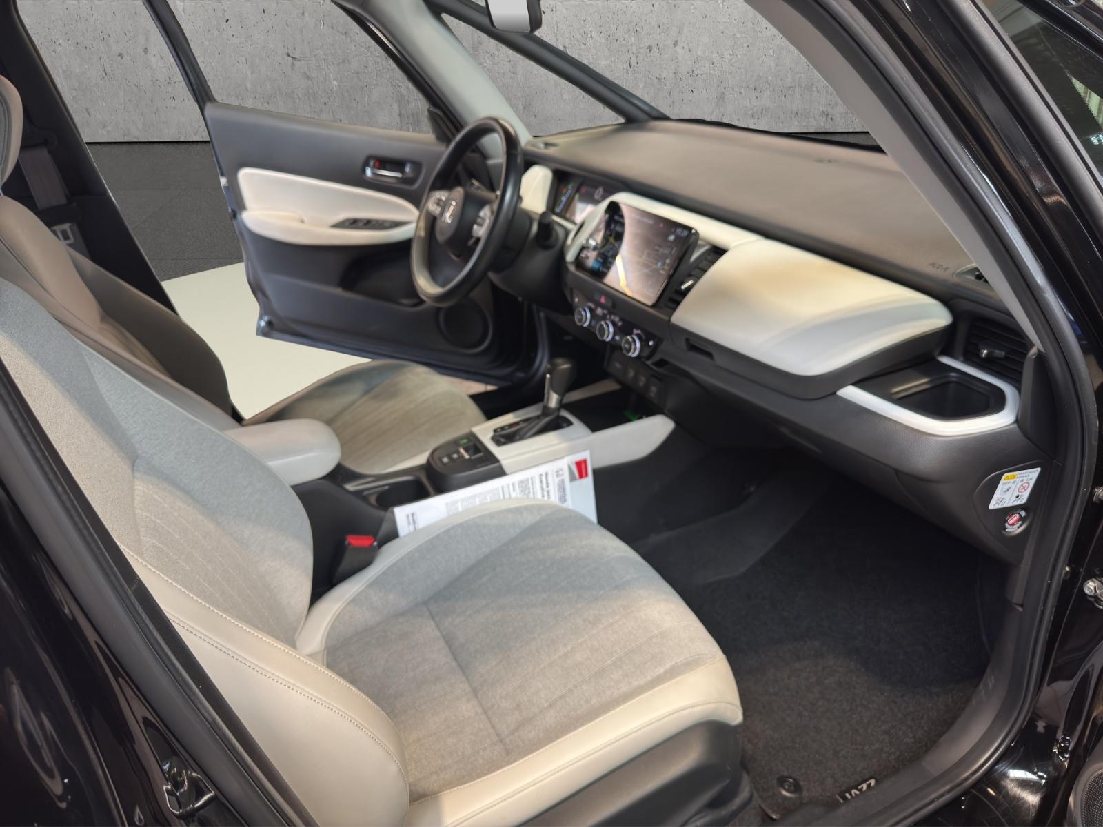 HONDA Jazz 1.5 i-MMD Executive-image-16