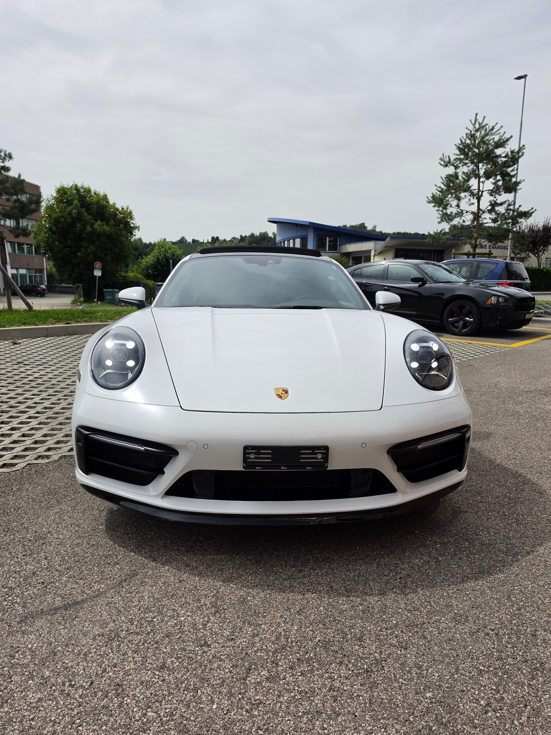 PORSCHE 911