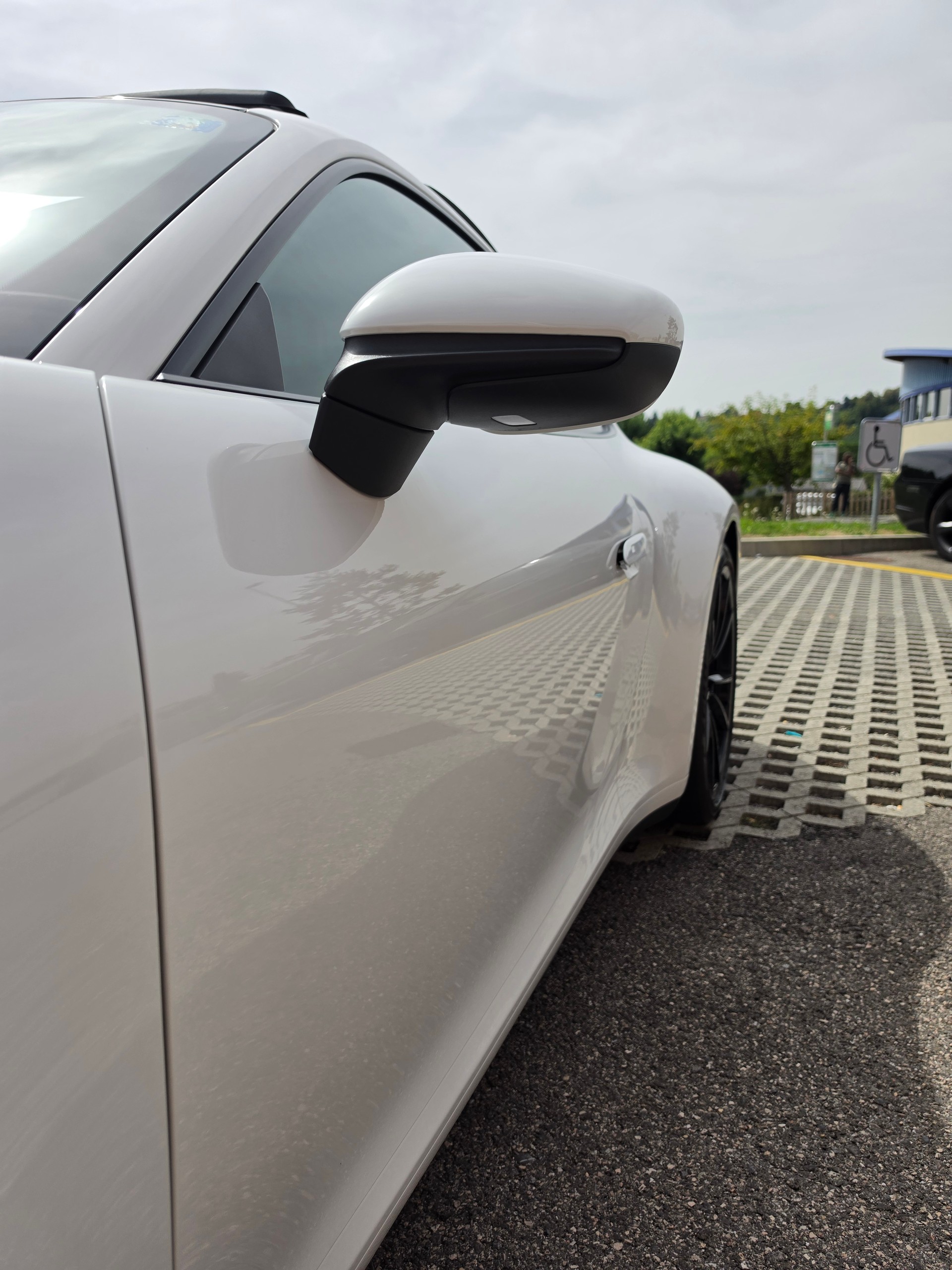 PORSCHE 911-image-1