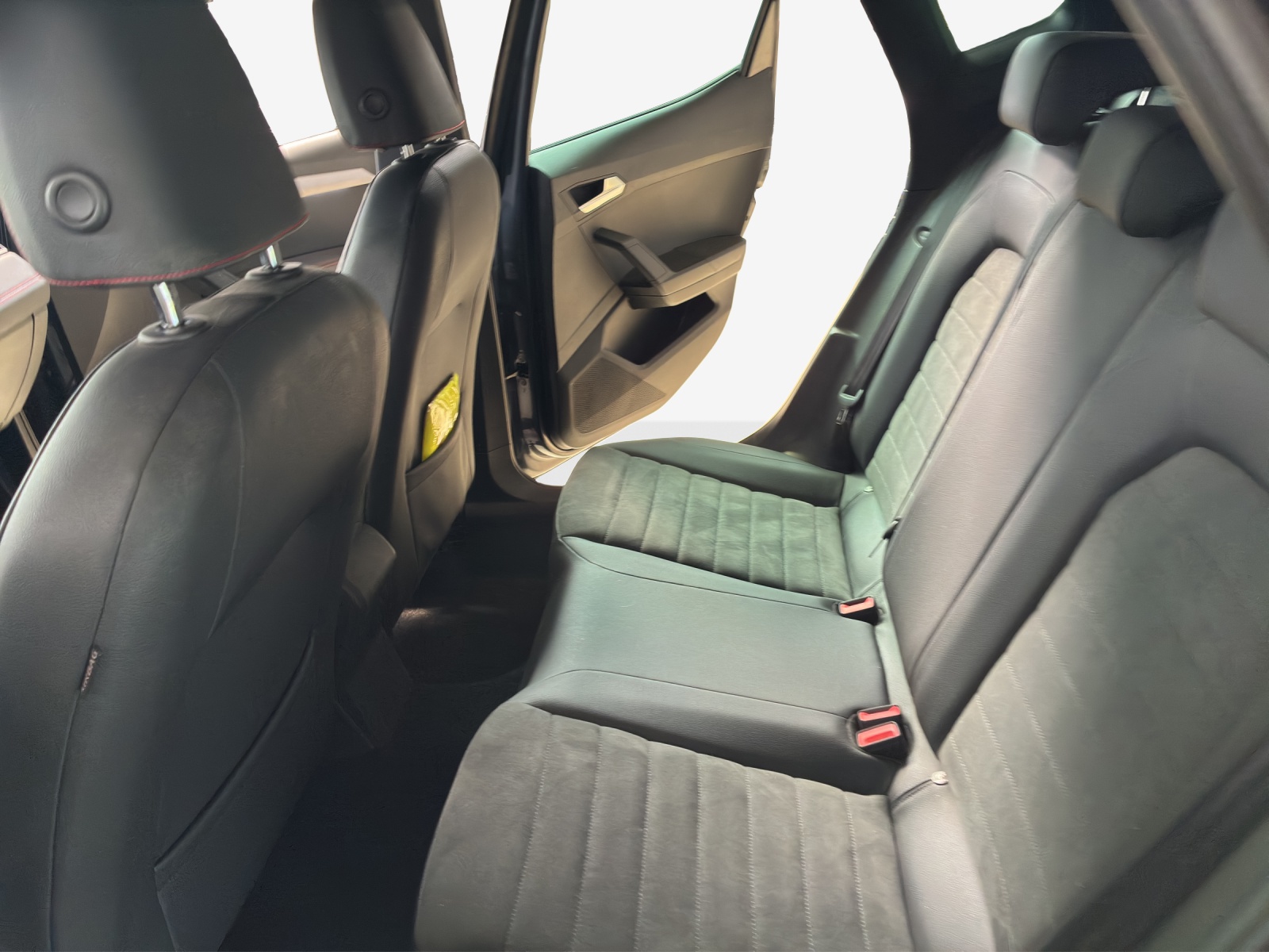 SEAT Arona 1.5 Eco TSI Hola FR DSG-image-11