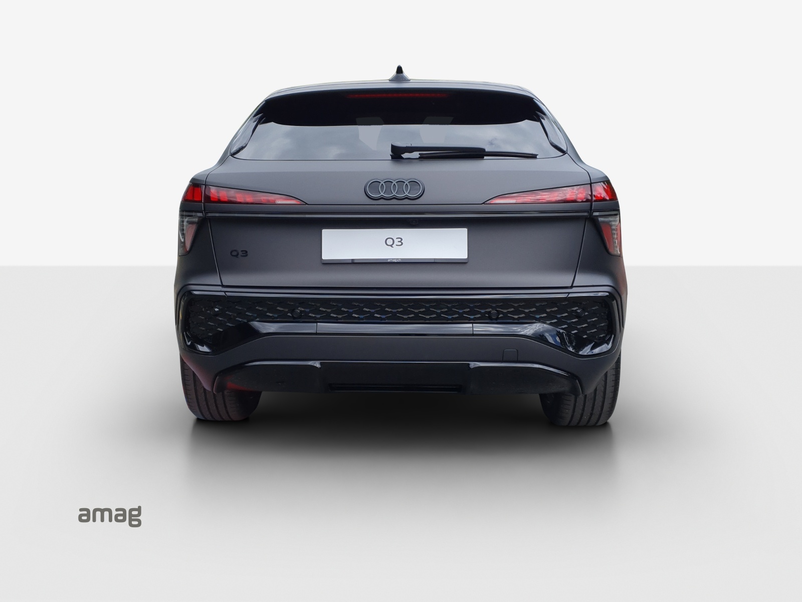 AUDI Q3 Sportback 110 kW TFSI S tronic-image-3