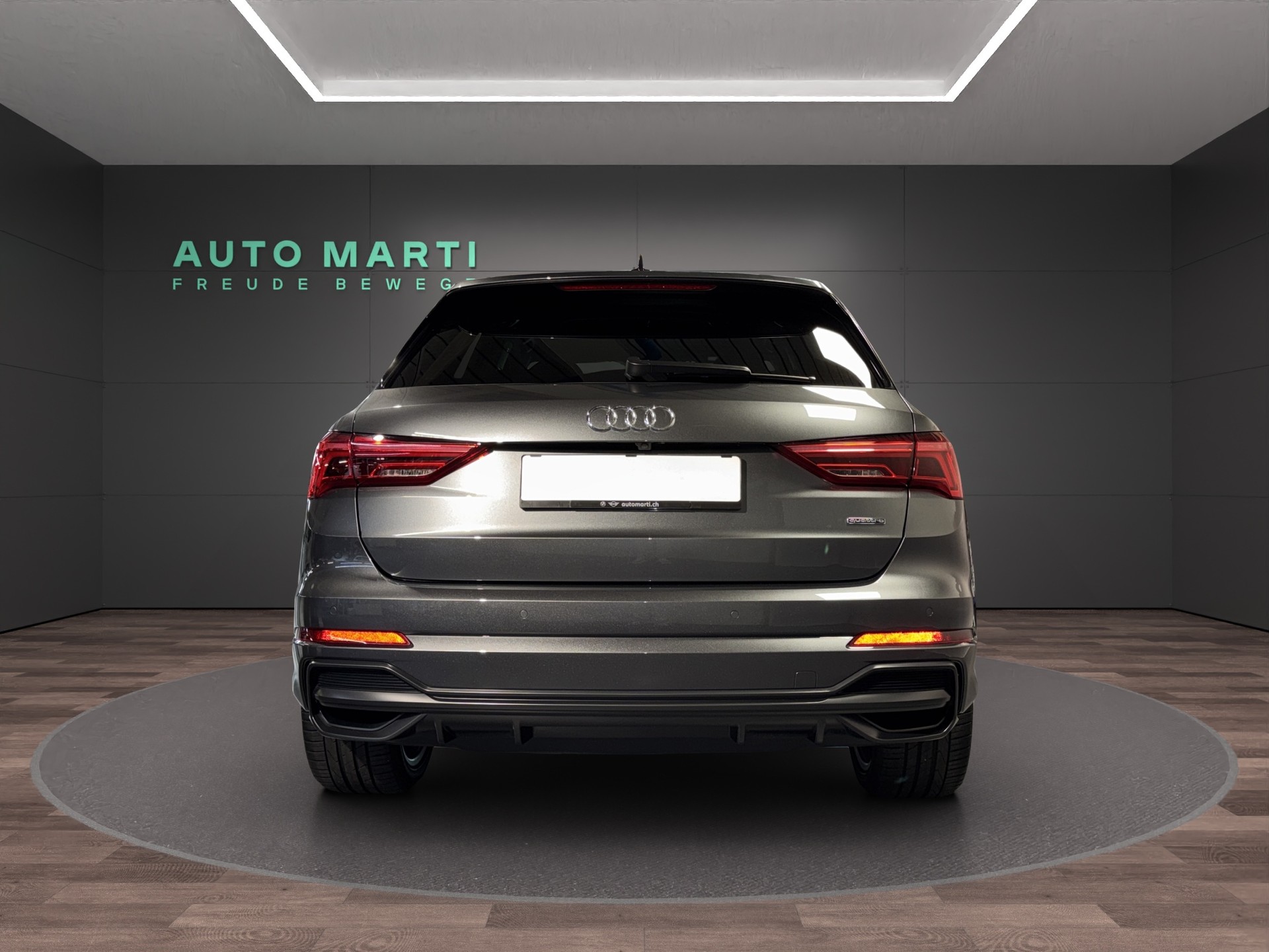 AUDI Q3 2.0 45 TFSI S line quattro S-Tronic-image-2