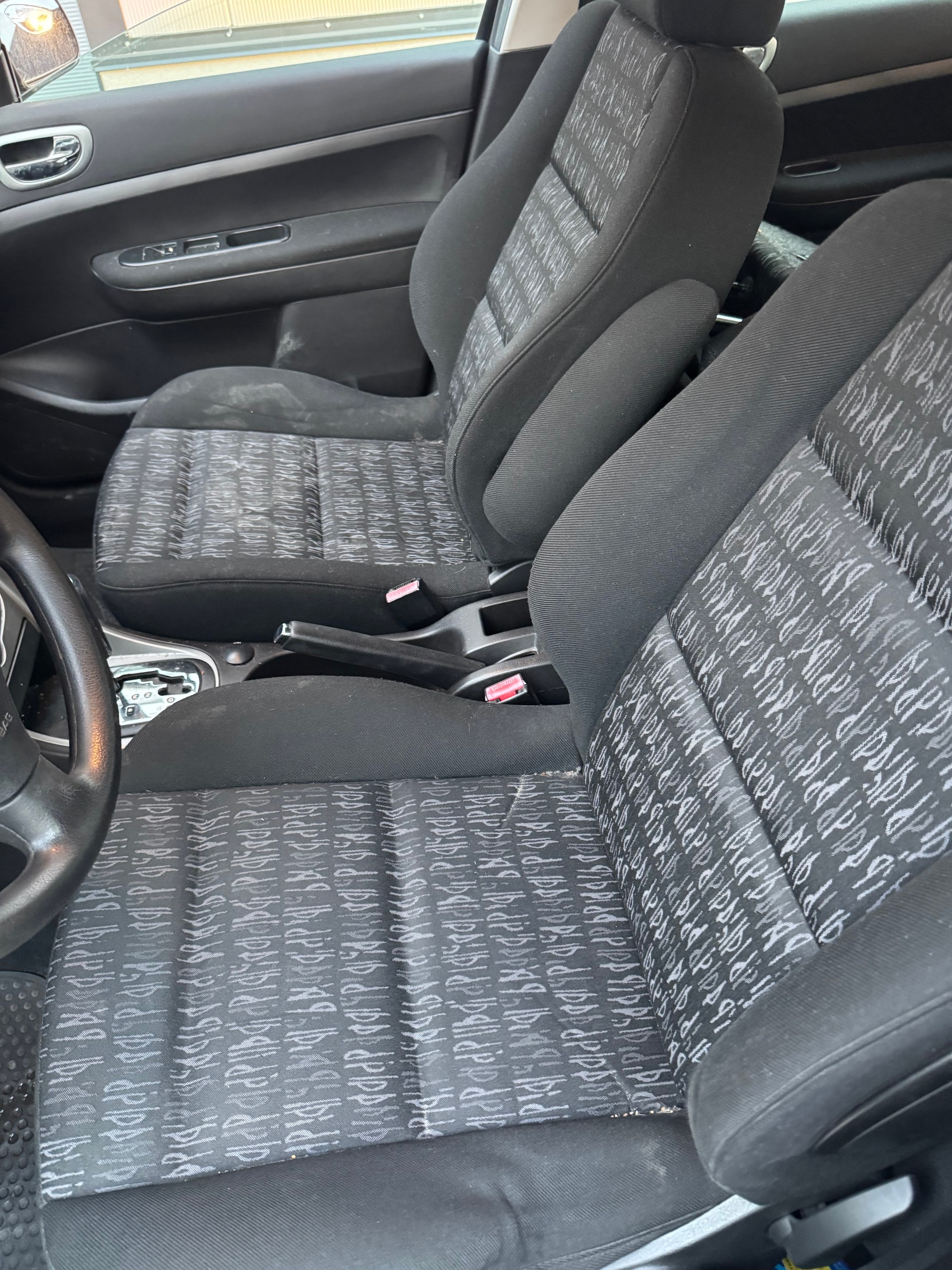 PEUGEOT 307 2.0 16V XSi-image-7