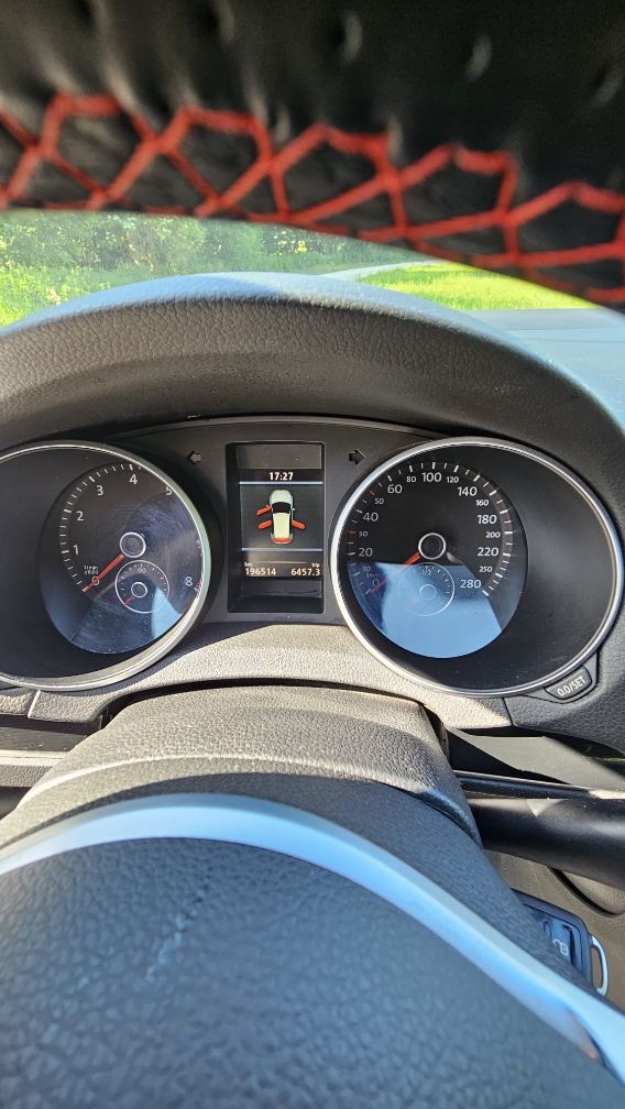 VW Golf VI 2.0 TSI GTI-image-11