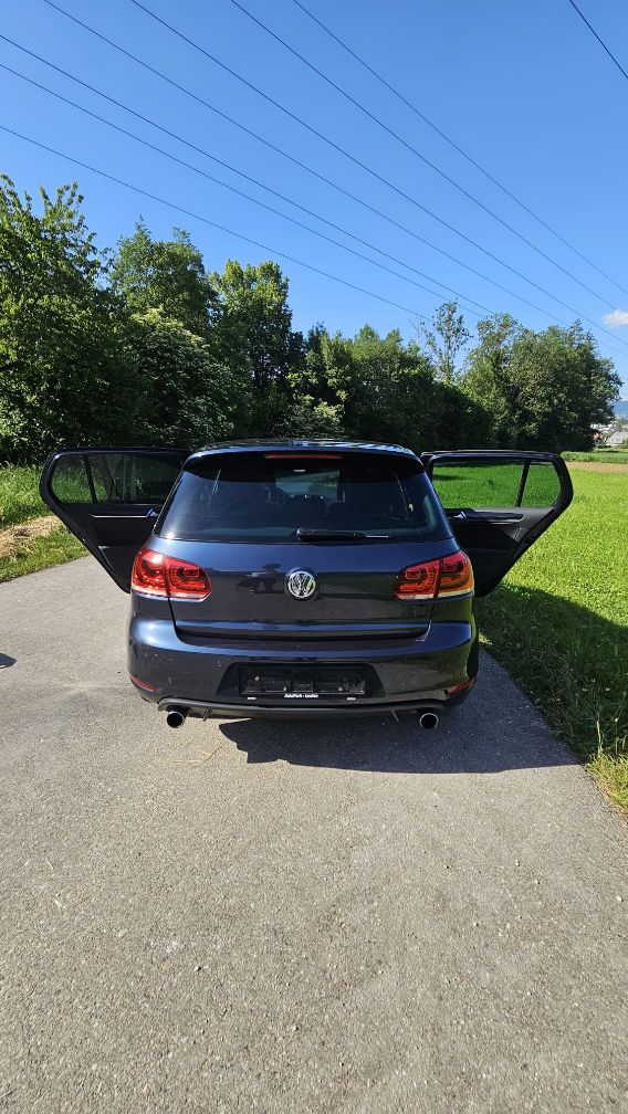 VW Golf VI 2.0 TSI GTI-image-4