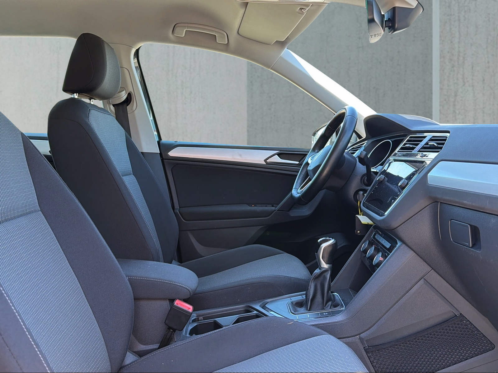 VW Tiguan 1.5TSI Evo Starter-image-2