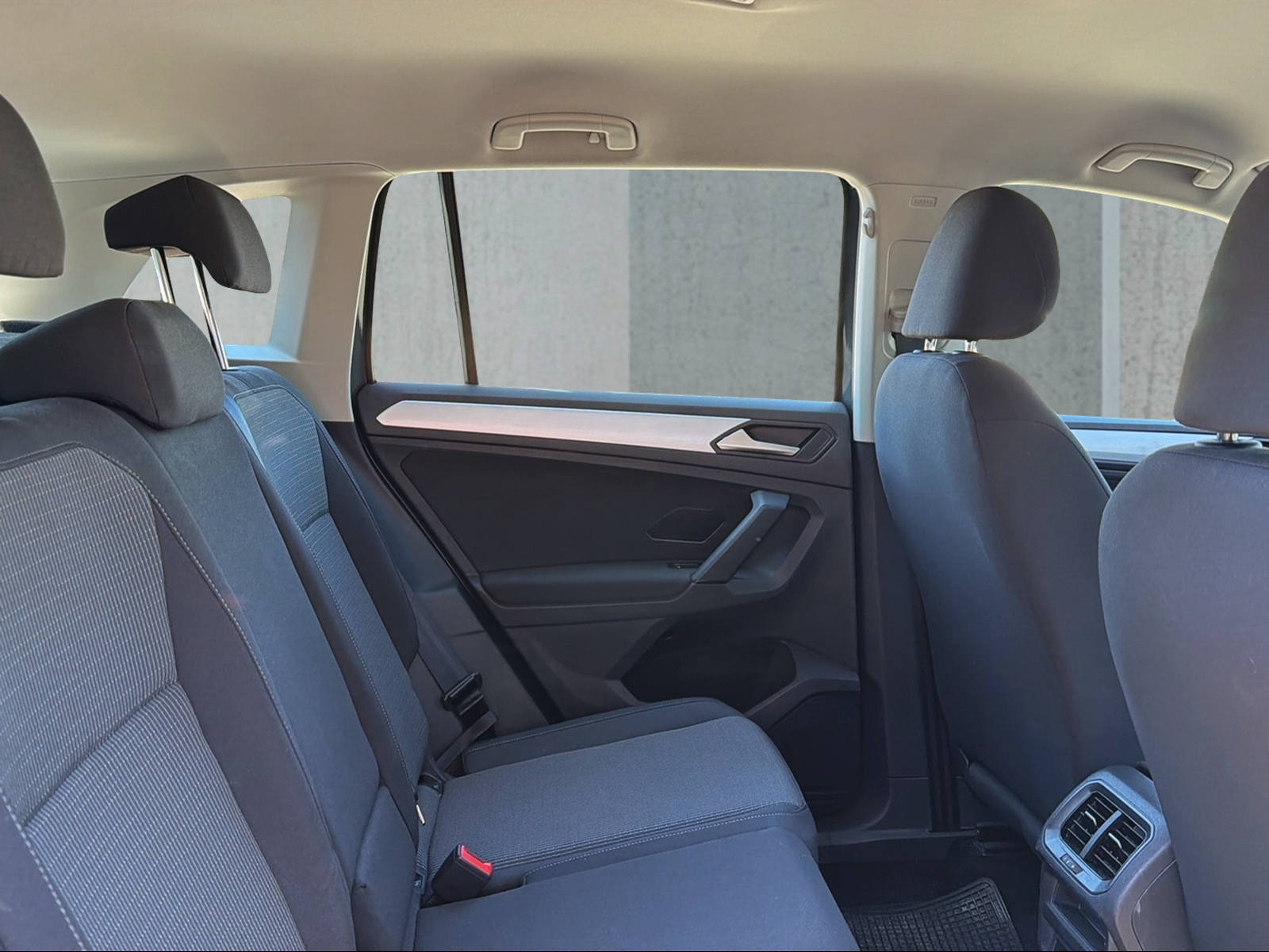 VW Tiguan 1.5TSI Evo Starter-image-8