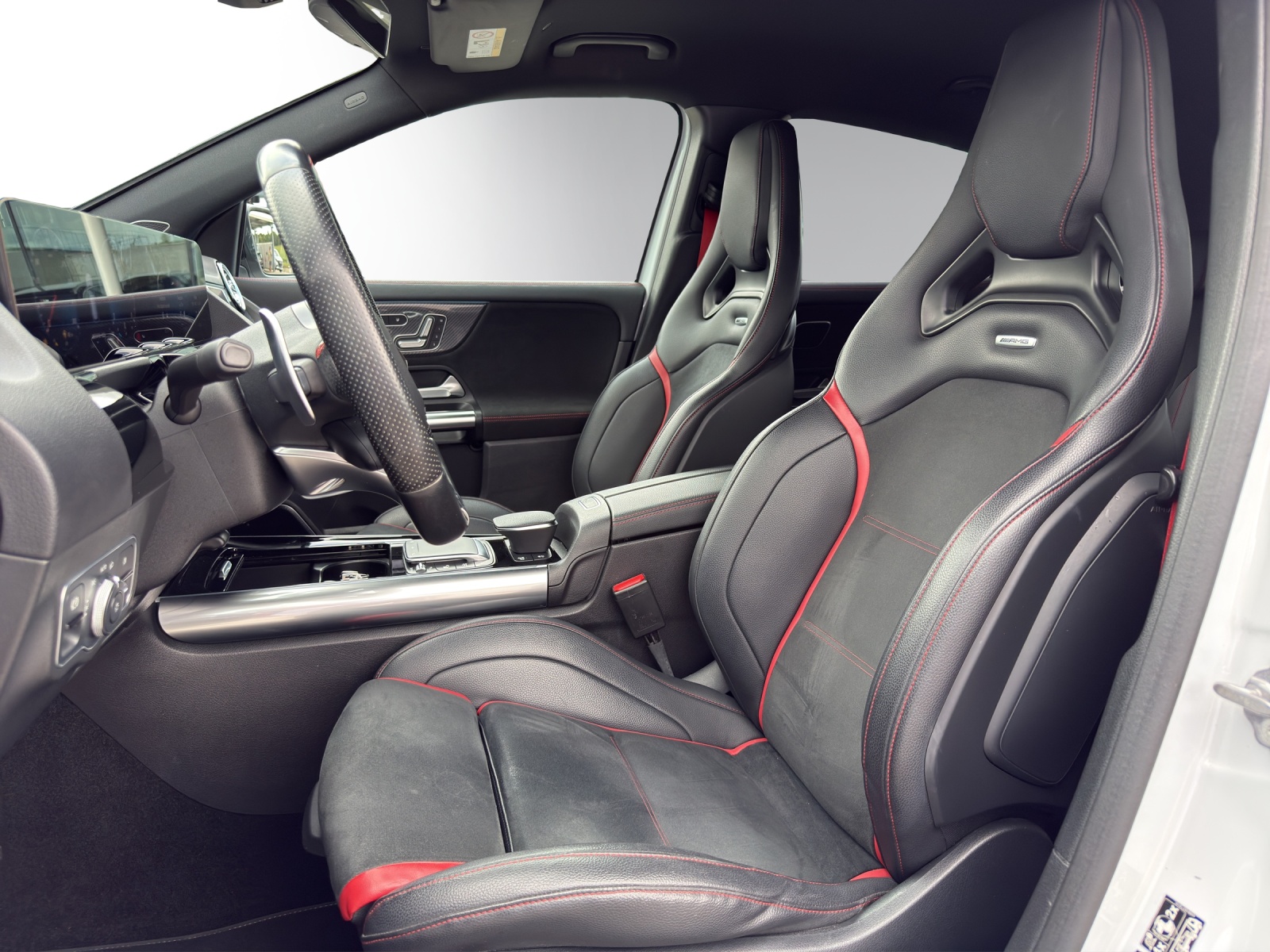 MERCEDES-BENZ GLA 45 S AMG 4Matic+-image-7