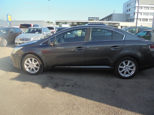 TOYOTA Avensis 2.0 Linea Sol Multidrive-image-2