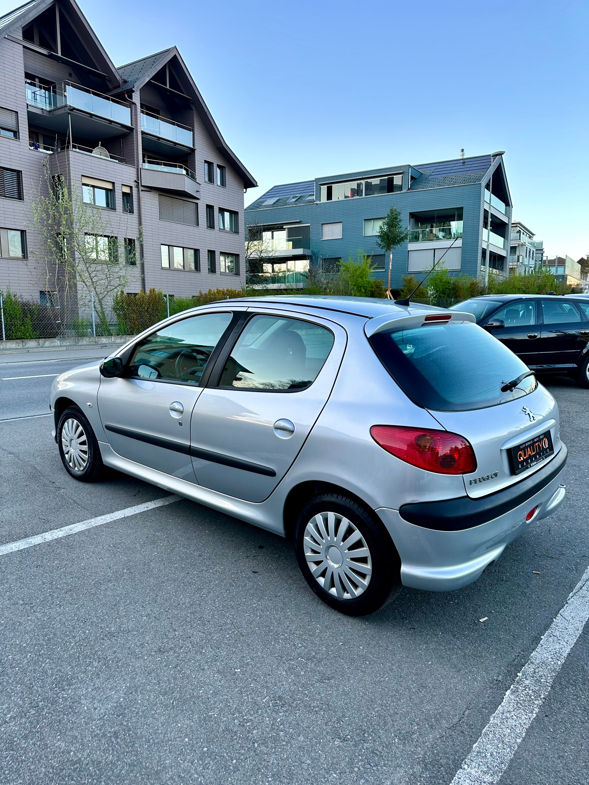 PEUGEOT 206 1.6 16V (XT) Premium-image-5