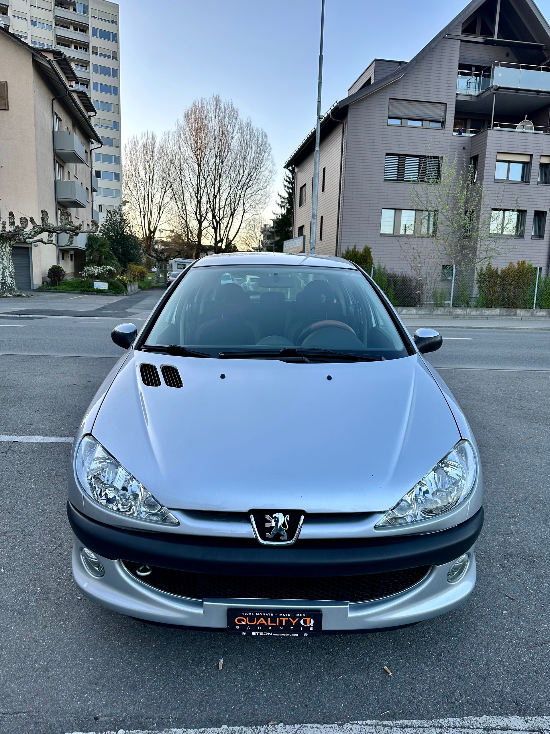 PEUGEOT 206 1.6 16V (XT) Premium-image-2