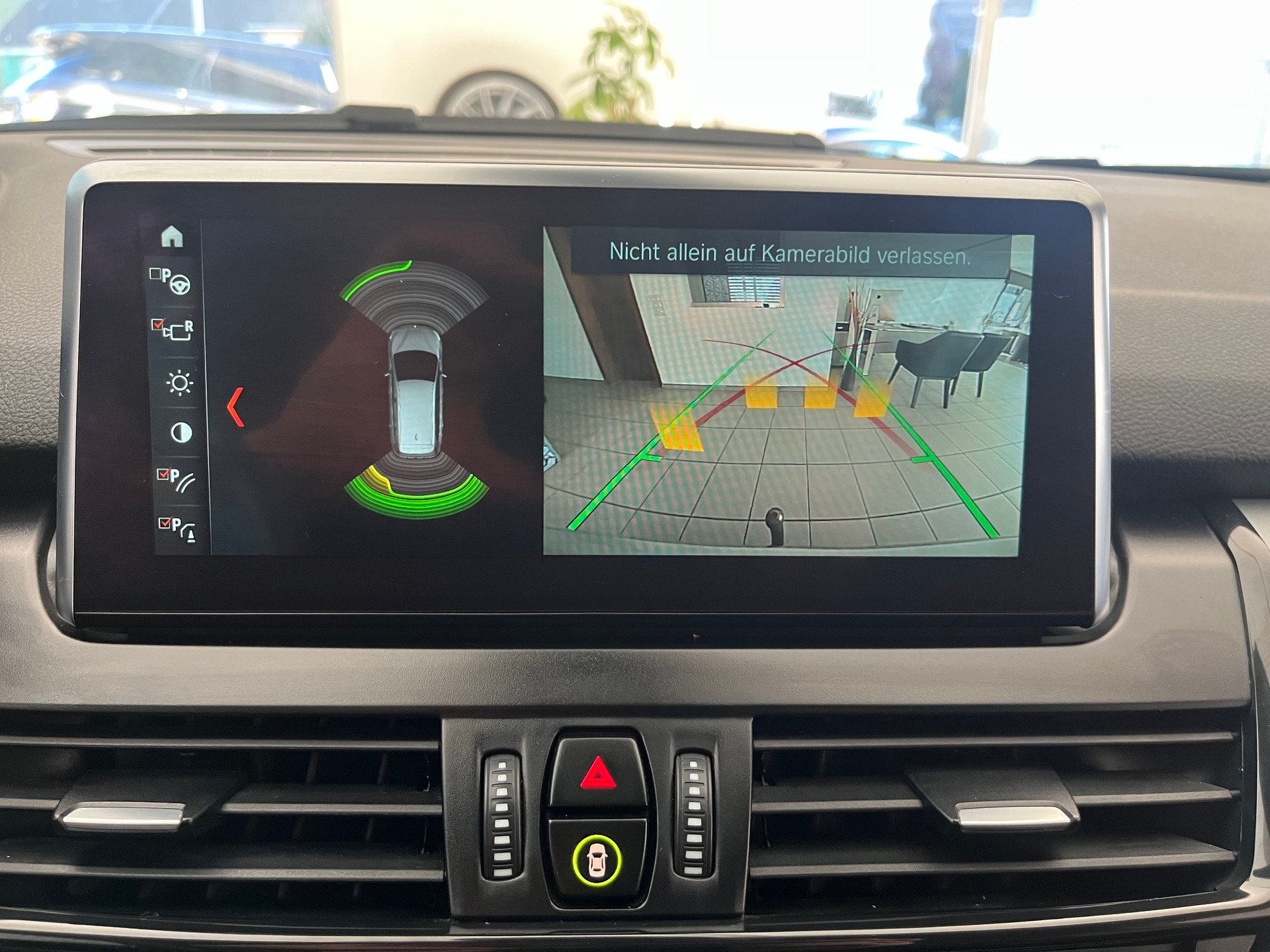 BMW 218d Gran Tourer Steptronic-image-12