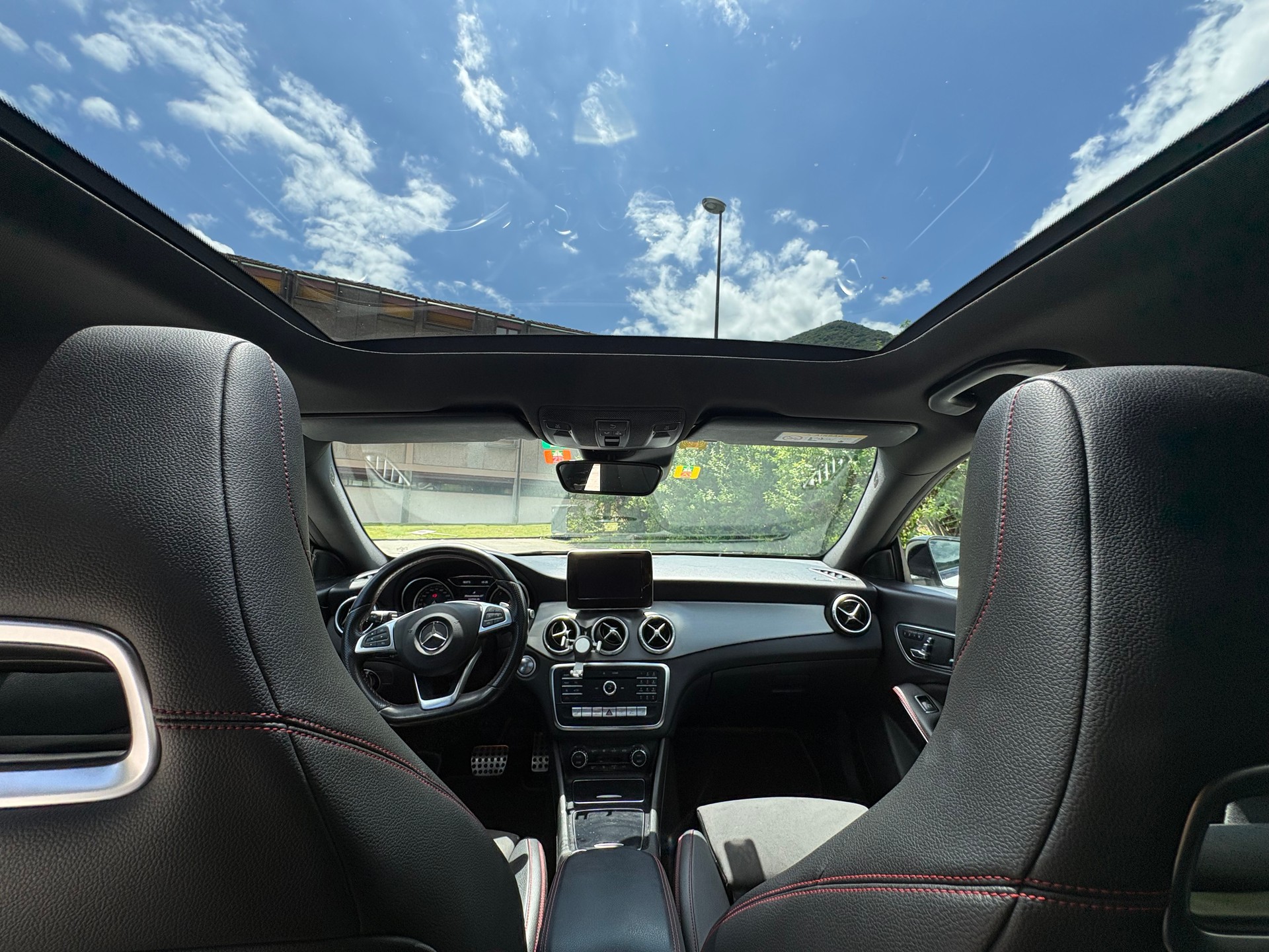 MERCEDES-BENZ CLA Shooting Brake 200 CDI AMG Line 4Matic 7G-DCT-image-11